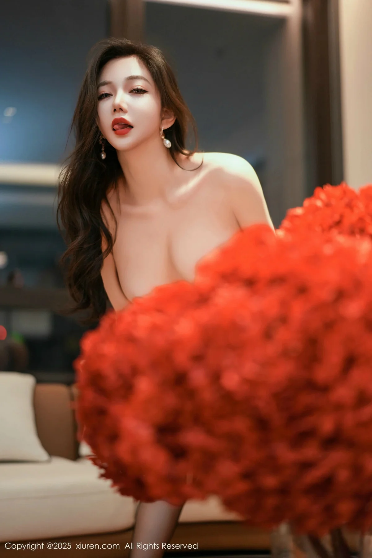 心妍小公主性感黑色包臀裙配黑丝吊袜秀凹凸身材绝美写真 第 64 张