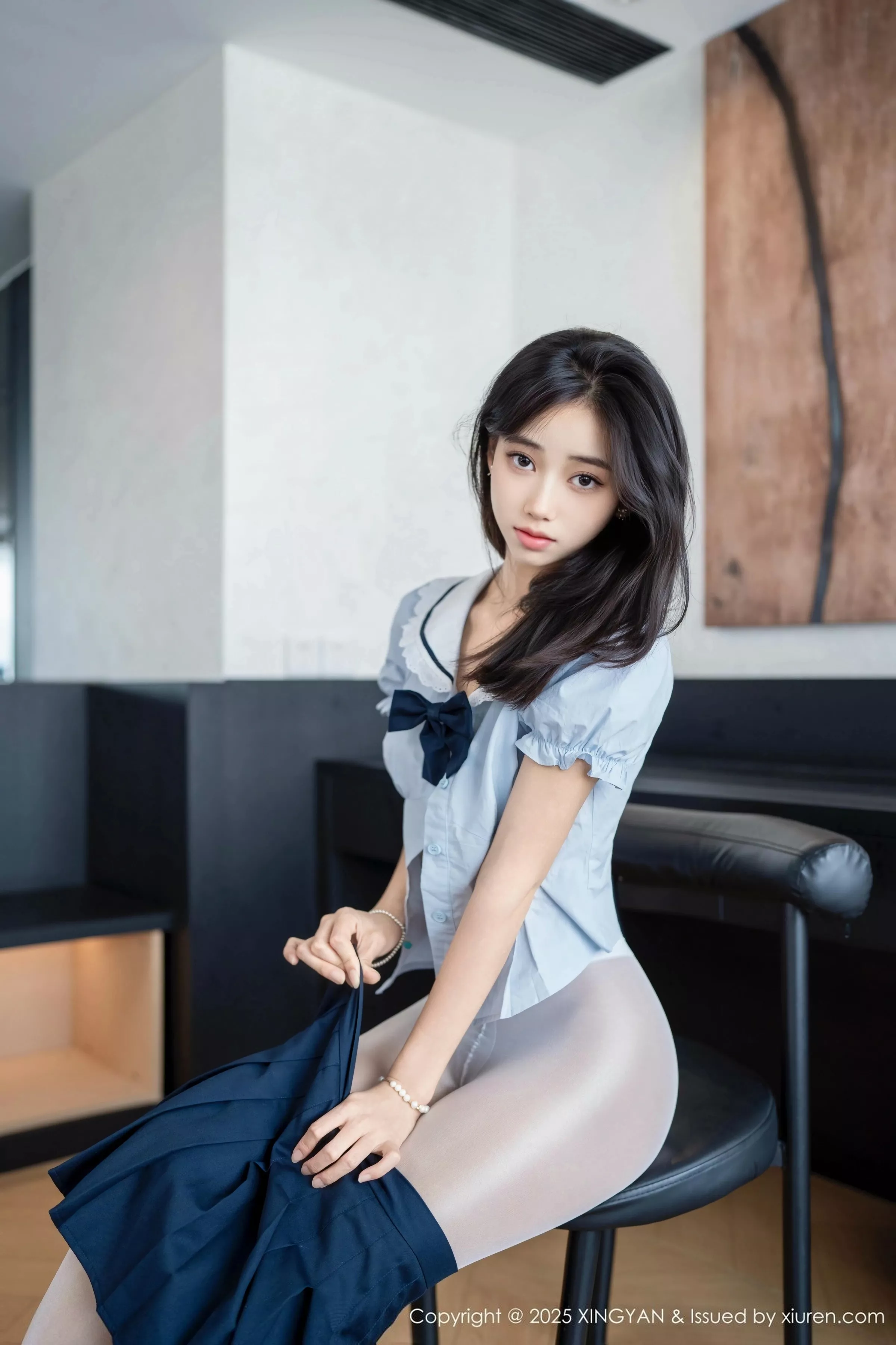 时安安性感深色短裙配超薄无内白丝秀柔美身姿绝美写真 第 31 张