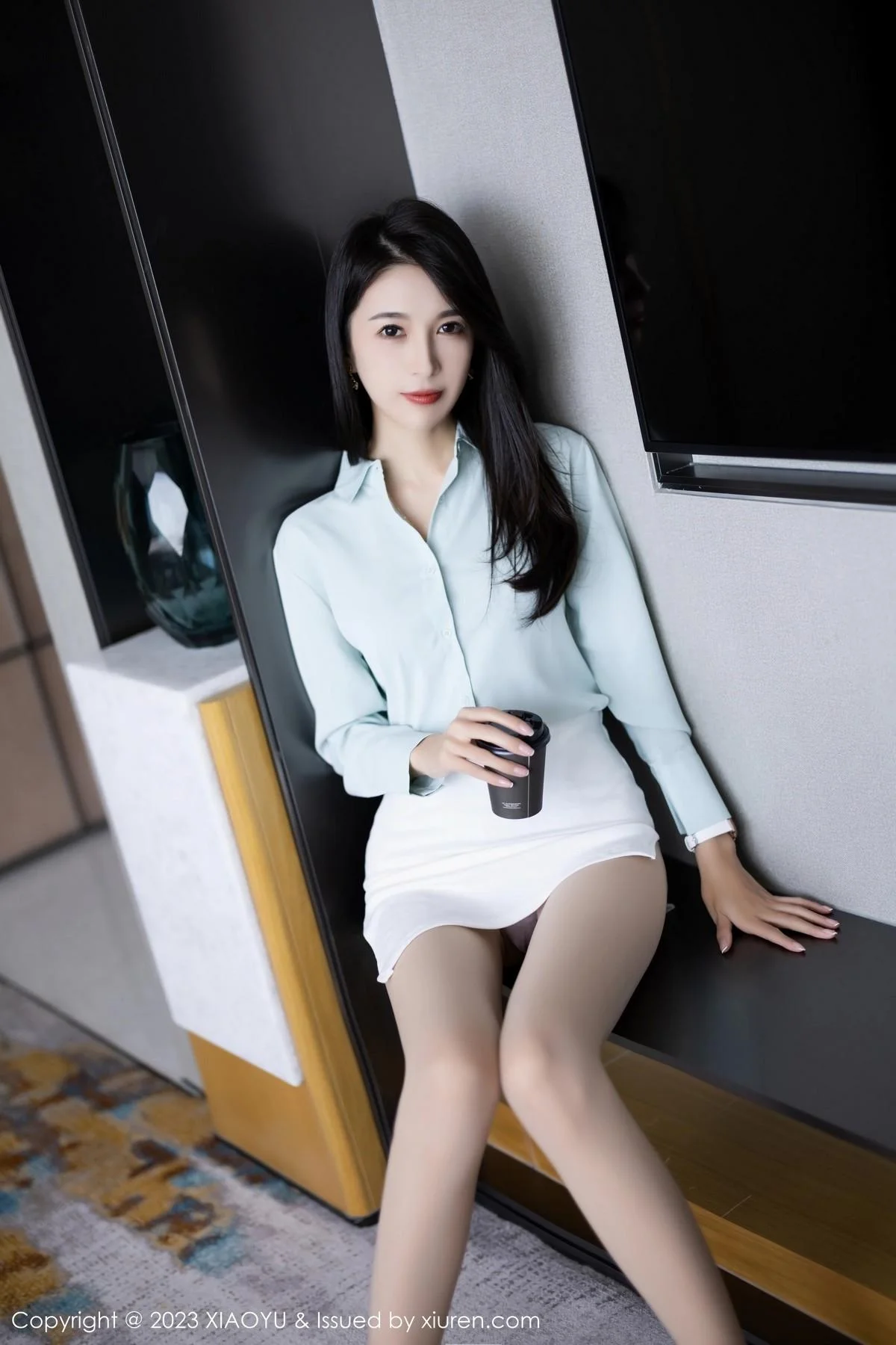 林乐一性感OL制服半透露超薄肉丝秀曼妙身姿迷人绝美写真 第 15 张