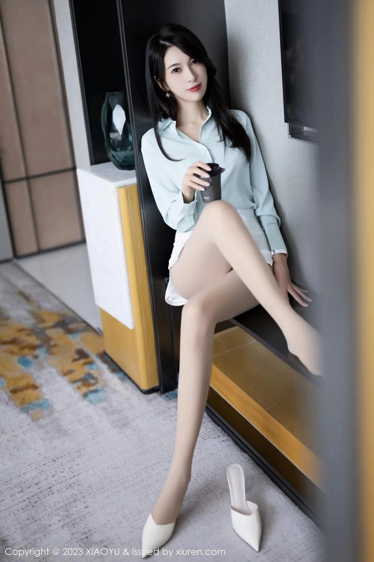 林乐一性感OL制服半透露超薄肉丝秀曼妙身姿迷人绝美写真 第 21 张