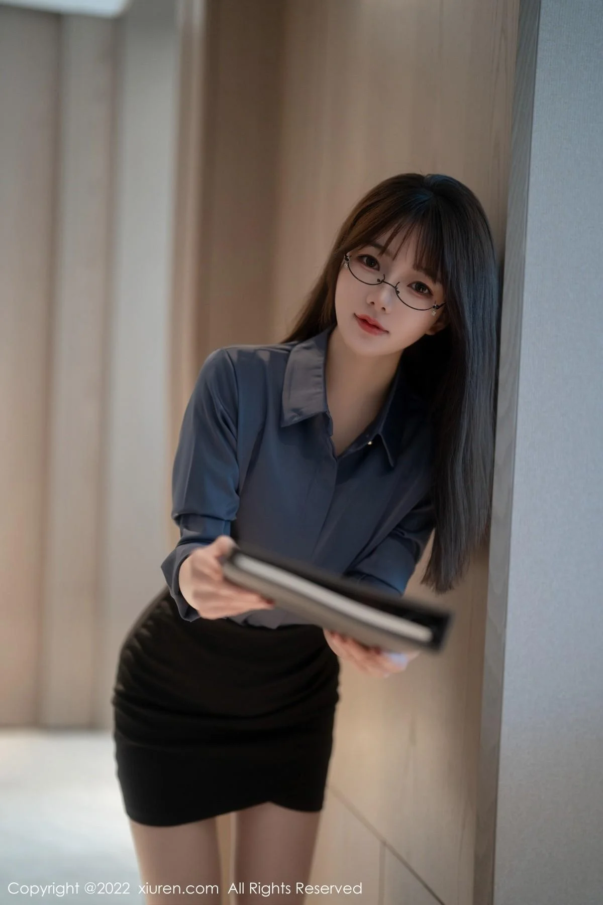 婠婠么文员角色扮演半脱露蕾丝内衣超薄无内肉丝绝美写真 第 14 张