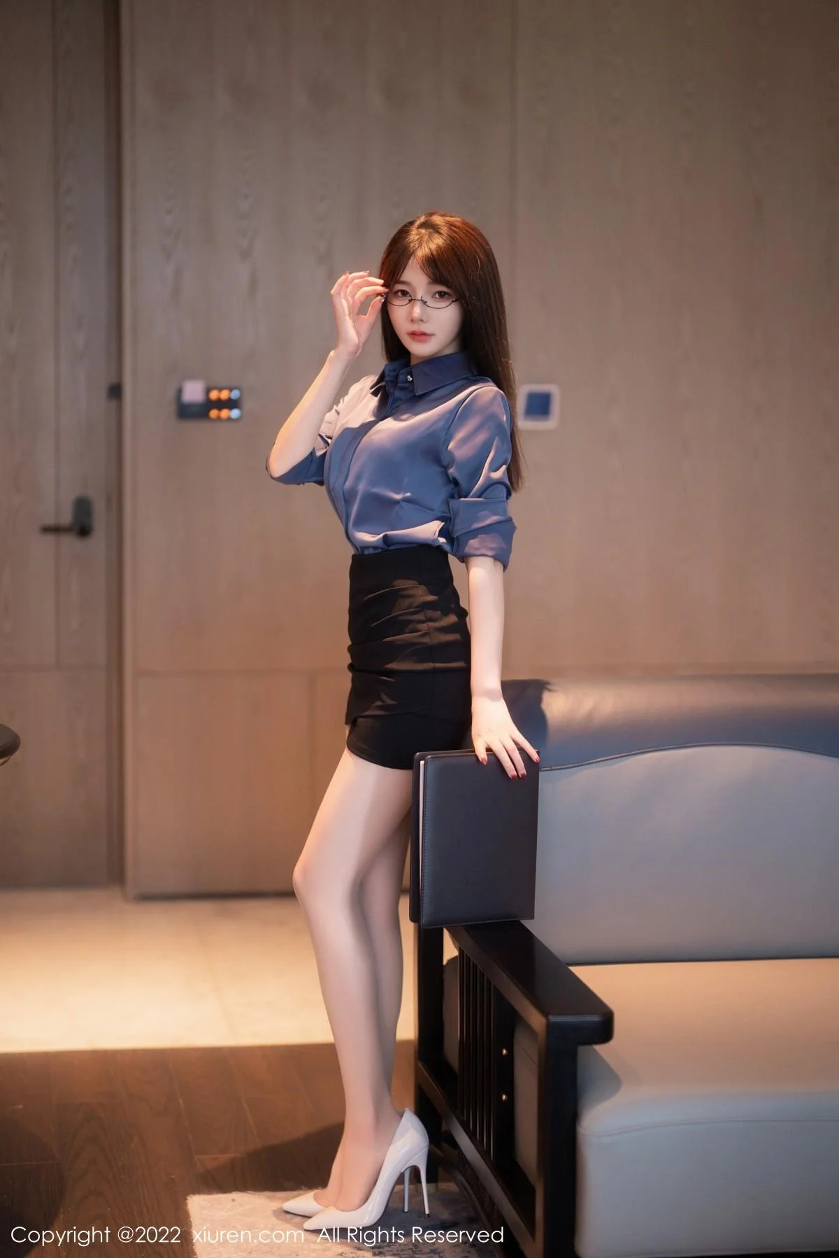 婠婠么文员角色扮演半脱露蕾丝内衣超薄无内肉丝绝美写真 第 29 张