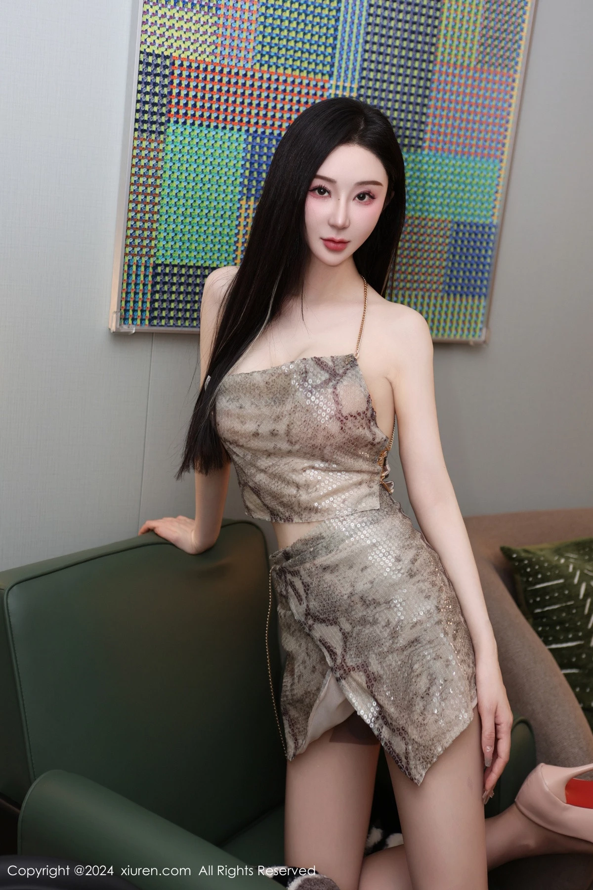 田兮白性感吊带情趣短裙配超薄黑丝秀曼妙身姿迷人绝美写真 第 10 张
