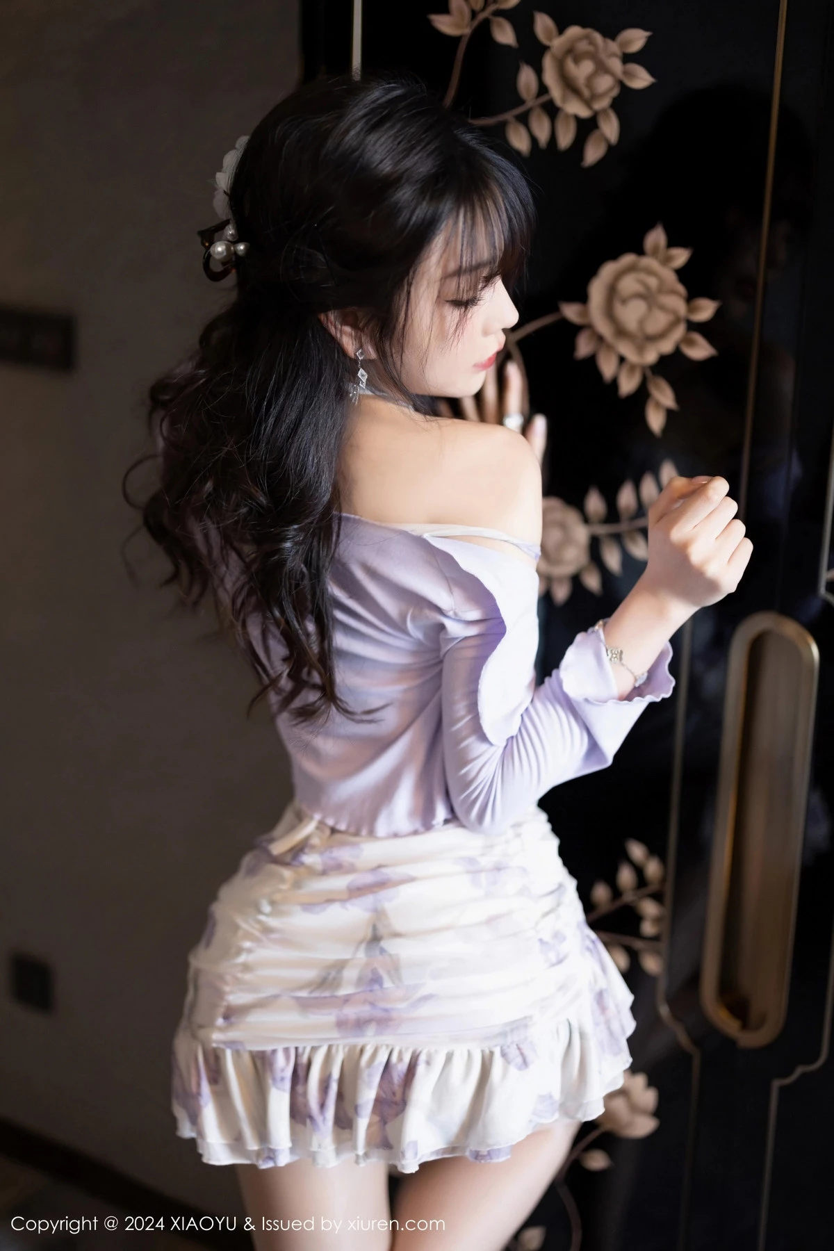 徐莉芝Booty轻透薄纱情趣服配开档白丝秀曼妙身姿绝美写真 第 18 张