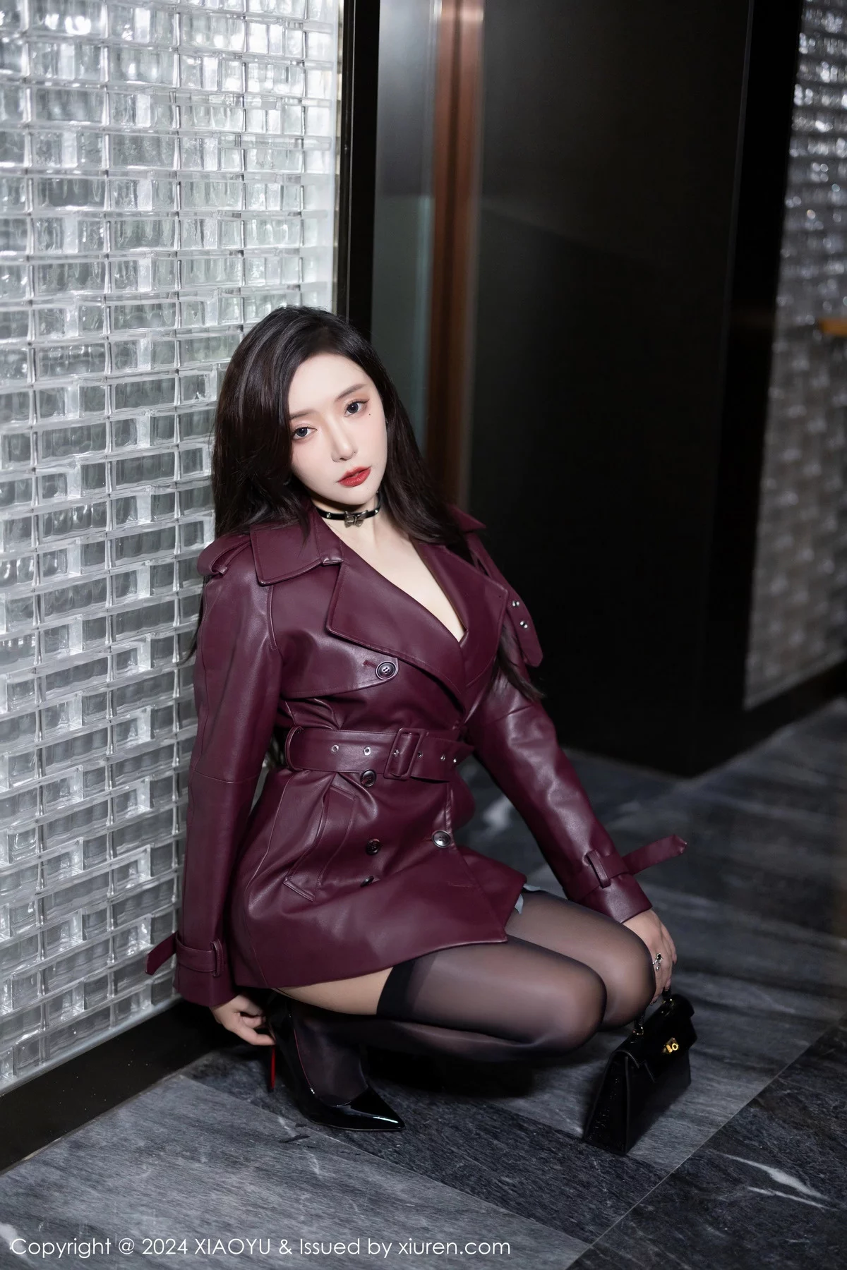 王馨瑶yanni暗红皮衣露黑色蕾丝情趣服秀曼妙身姿绝美写真 第 18 张