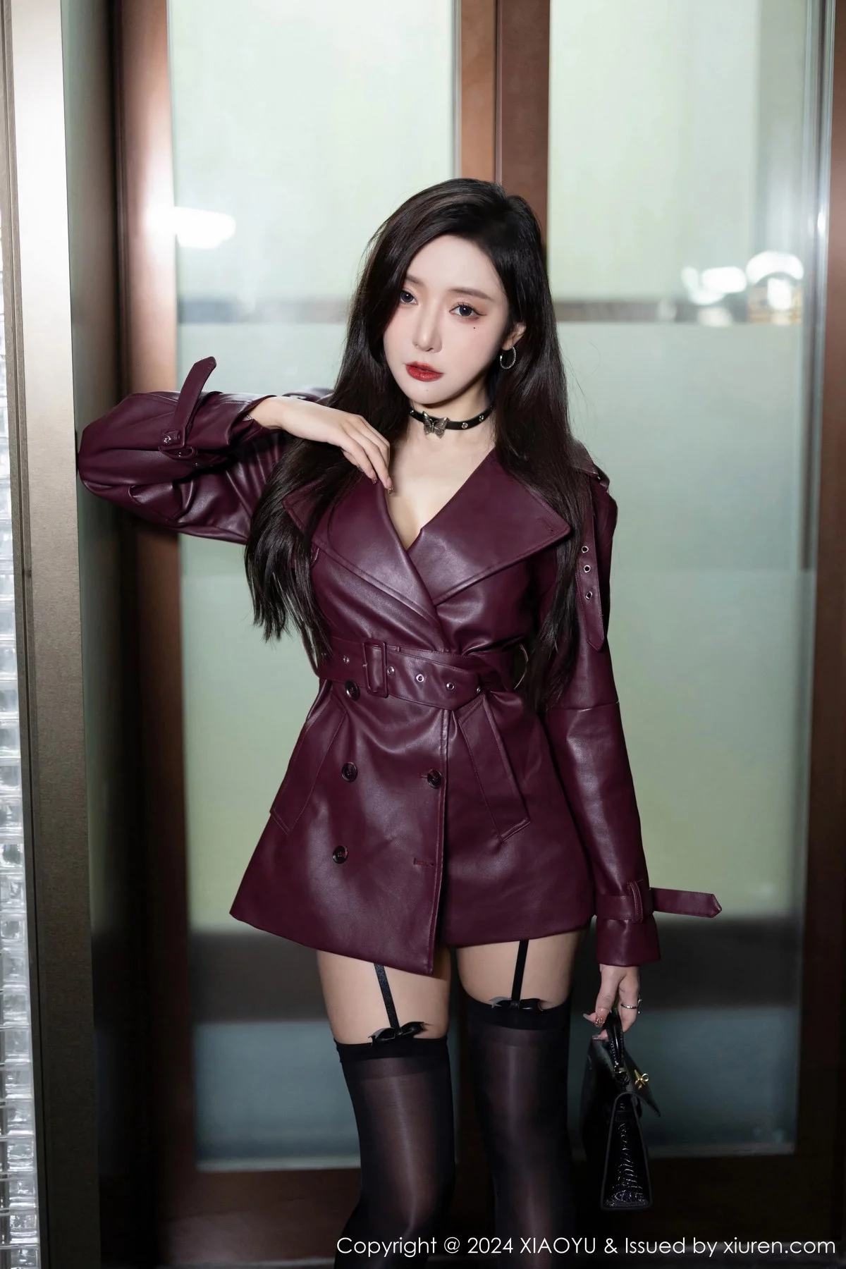 王馨瑶yanni暗红皮衣露黑色蕾丝情趣服秀曼妙身姿绝美写真 第 9 张