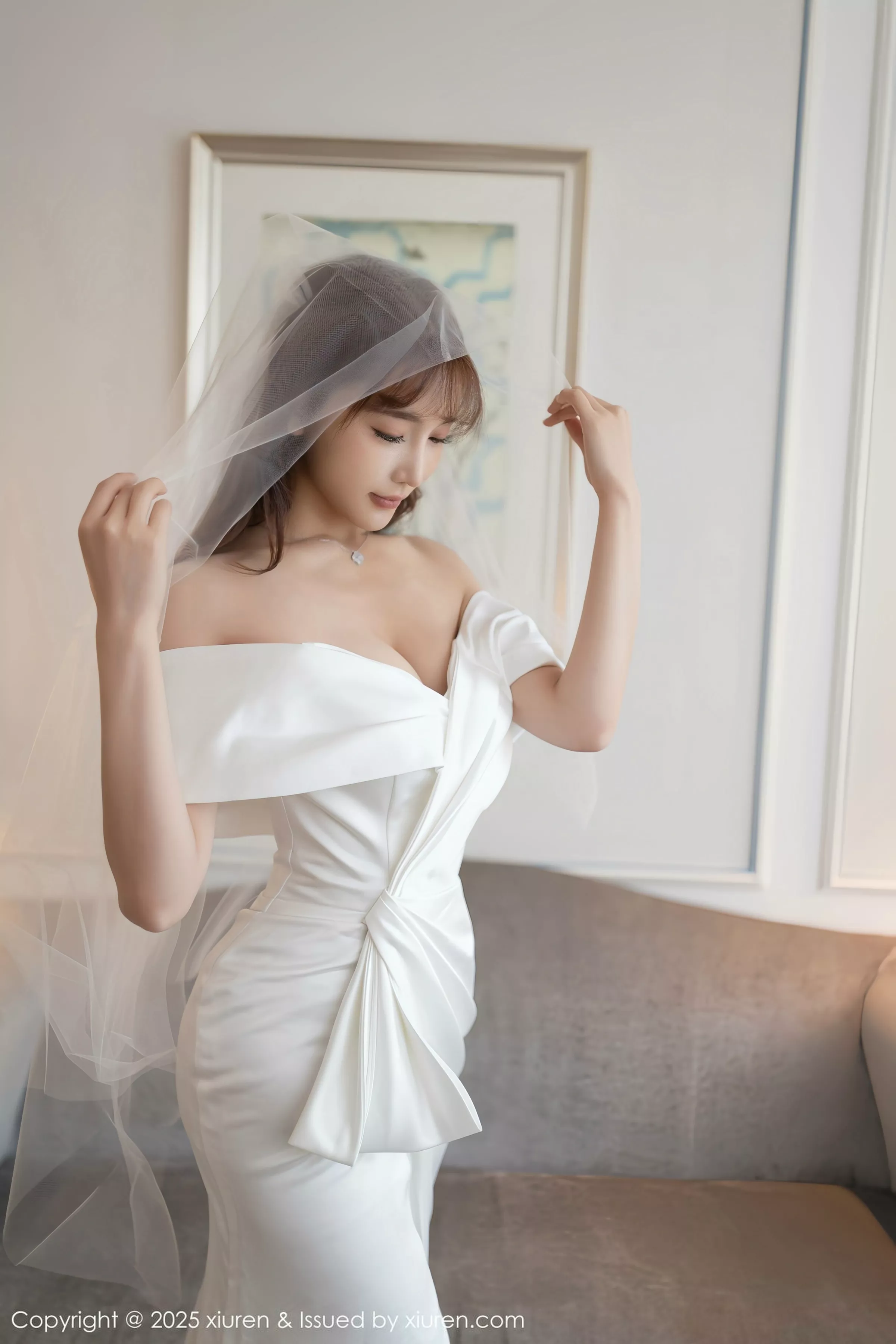 陆萱萱性感白色蕾丝情趣婚纱配肉丝吊袜秀柔美身姿绝美写真 第 25 张