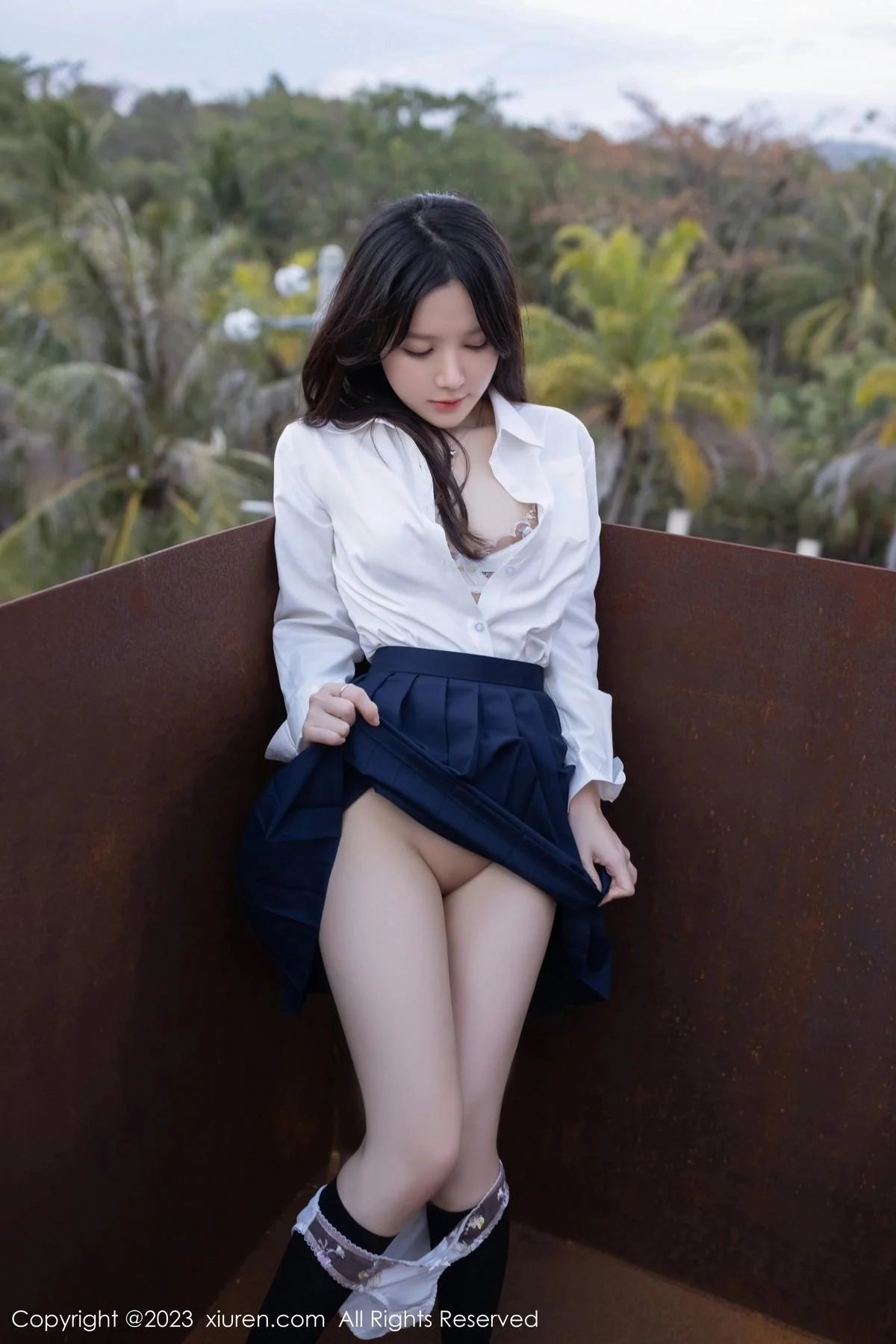 鱼子酱Fish性感学妹装扮白T配深蓝短裙秀曼妙身姿绝美写真 第 56 张