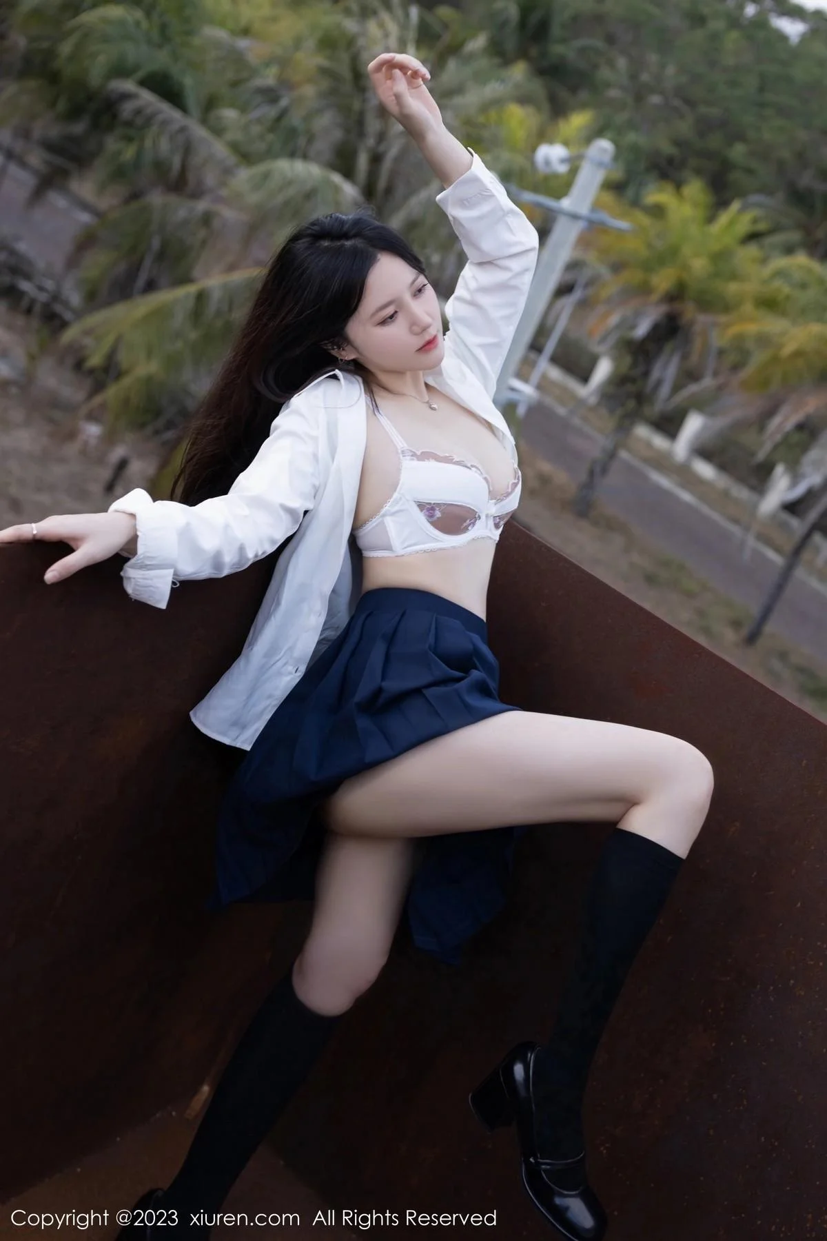 鱼子酱Fish性感学妹装扮白T配深蓝短裙秀曼妙身姿绝美写真 第 64 张