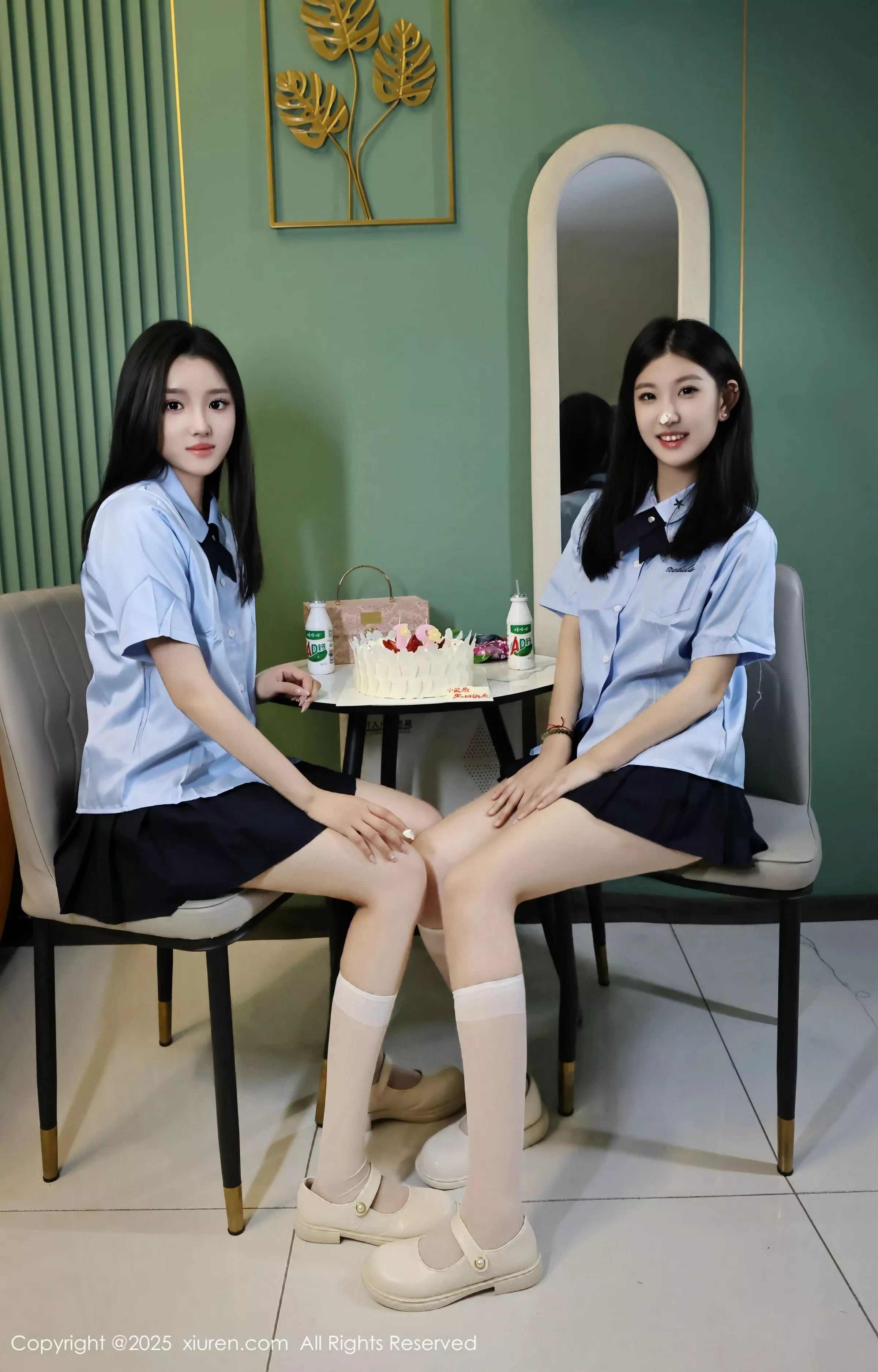 合集美女小芭乐性感学生制服露粉色内衣秀曼妙身姿绝美写真 第 32 张
