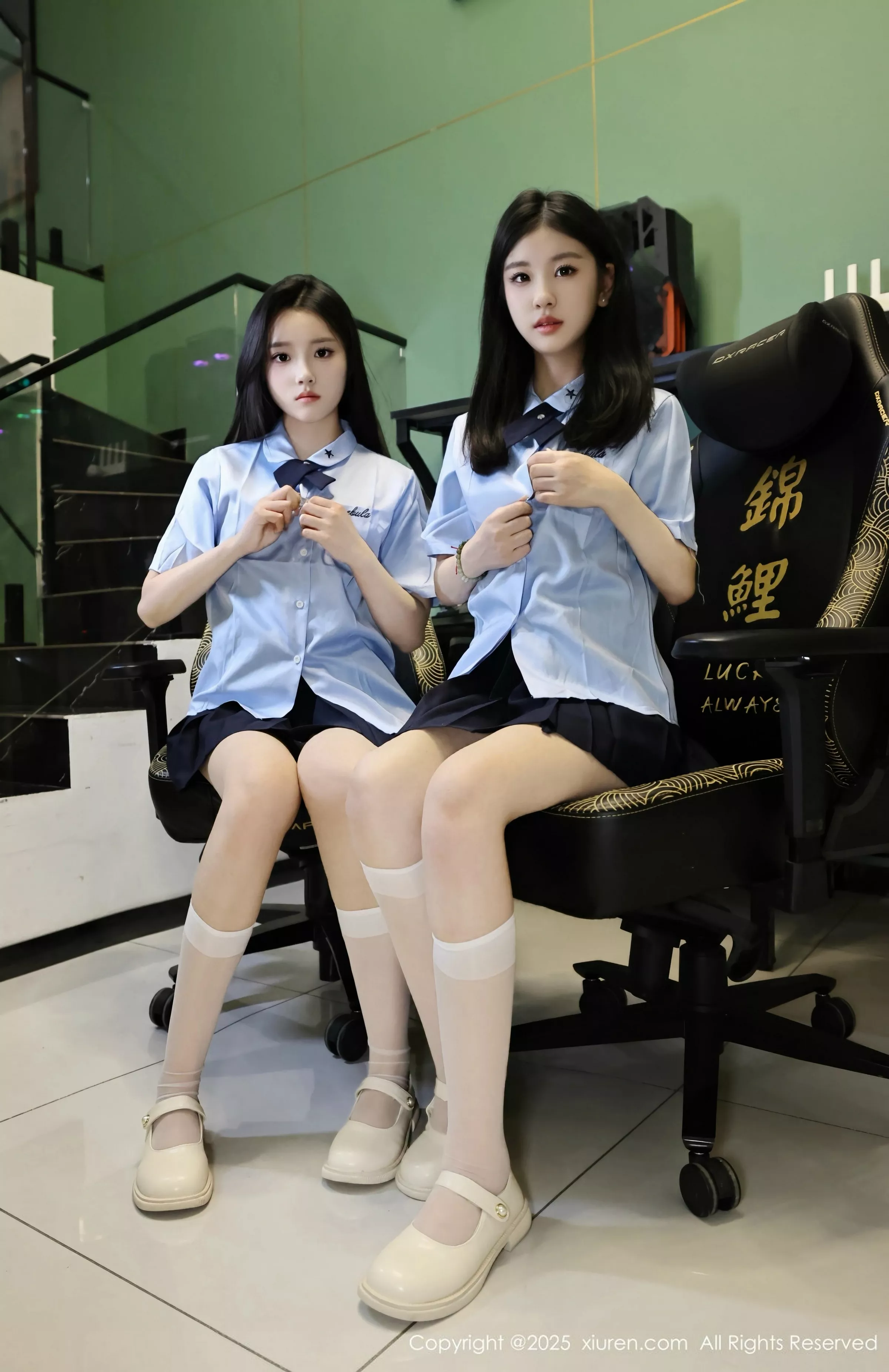 合集美女小芭乐性感学生制服露粉色内衣秀曼妙身姿绝美写真 第 42 张