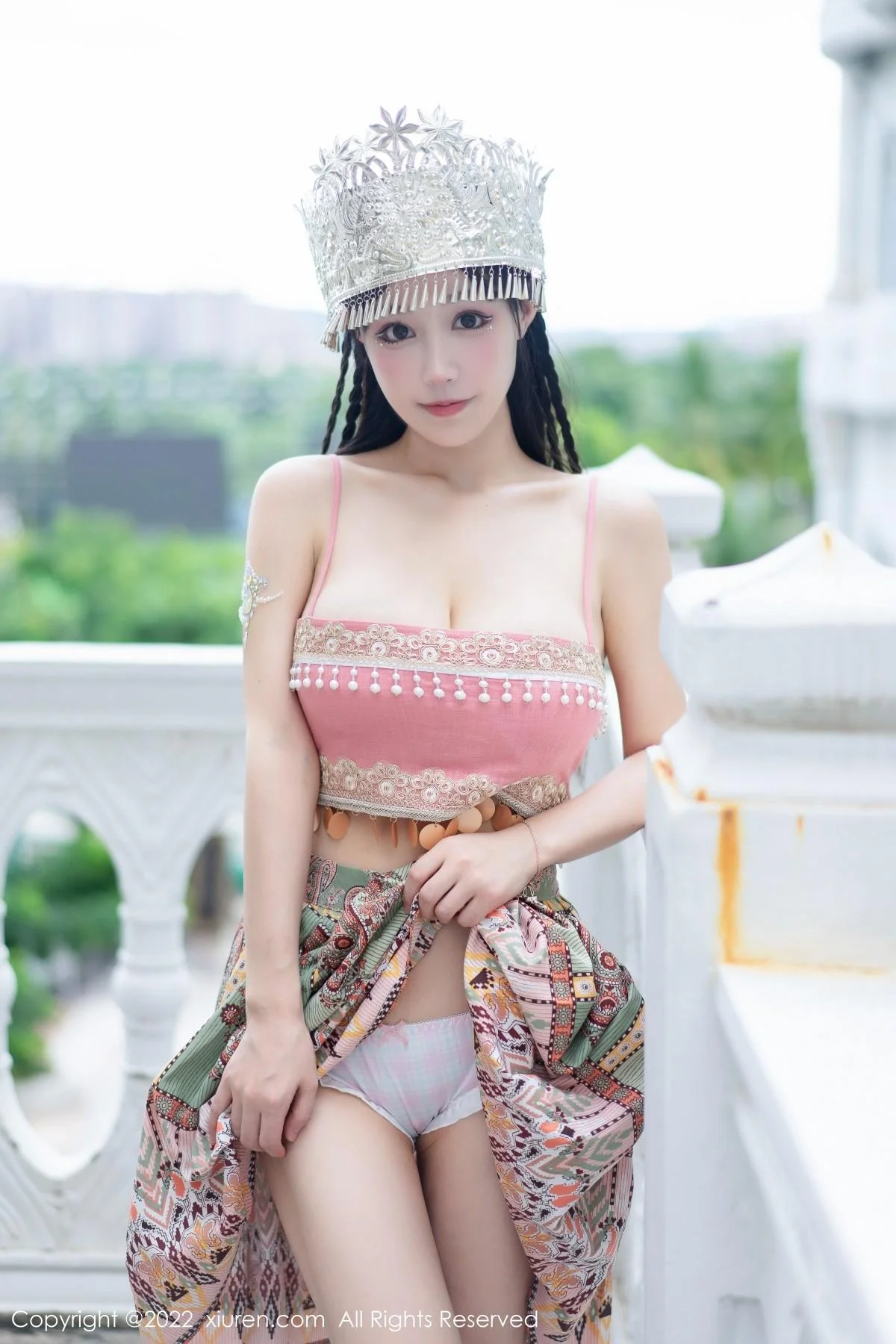 朱可儿Flora民族服饰装扮性感粉色吊带露傲人豪乳绝美写真 第 27 张
