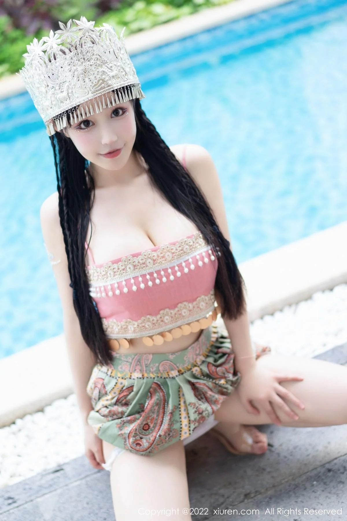 朱可儿Flora民族服饰装扮性感粉色吊带露傲人豪乳绝美写真 第 32 张