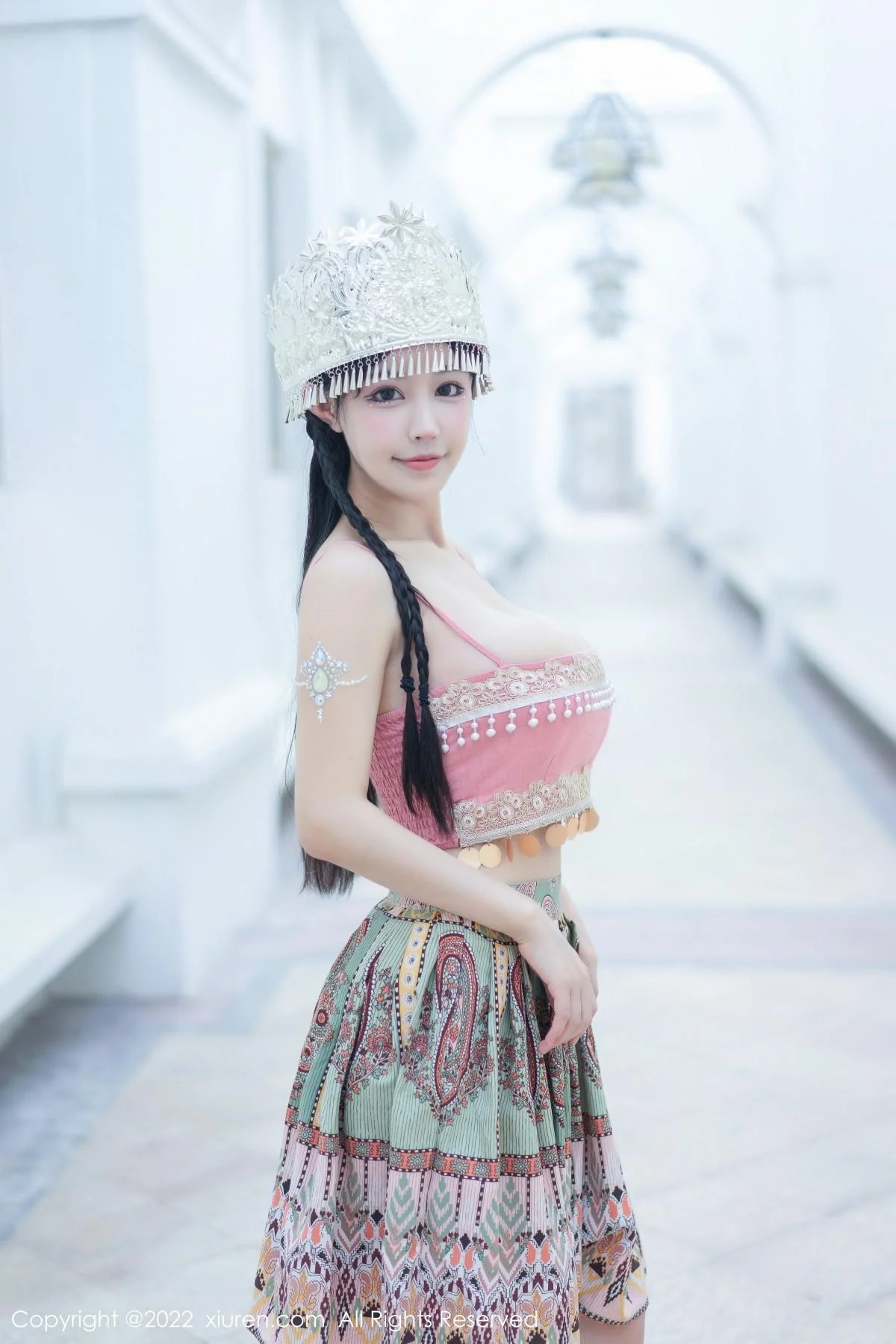 朱可儿Flora民族服饰装扮性感粉色吊带露傲人豪乳绝美写真 第 5 张