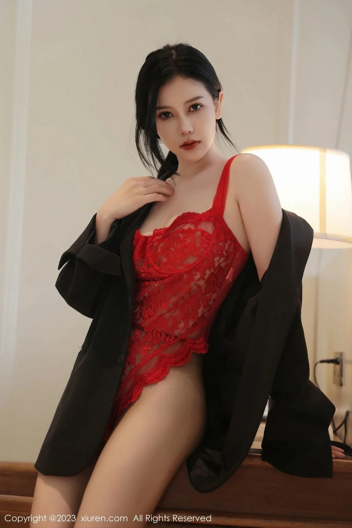 尹甜甜性感红色蕾丝情趣服配超薄黑丝秀完美身材绝美写真 第 12 张