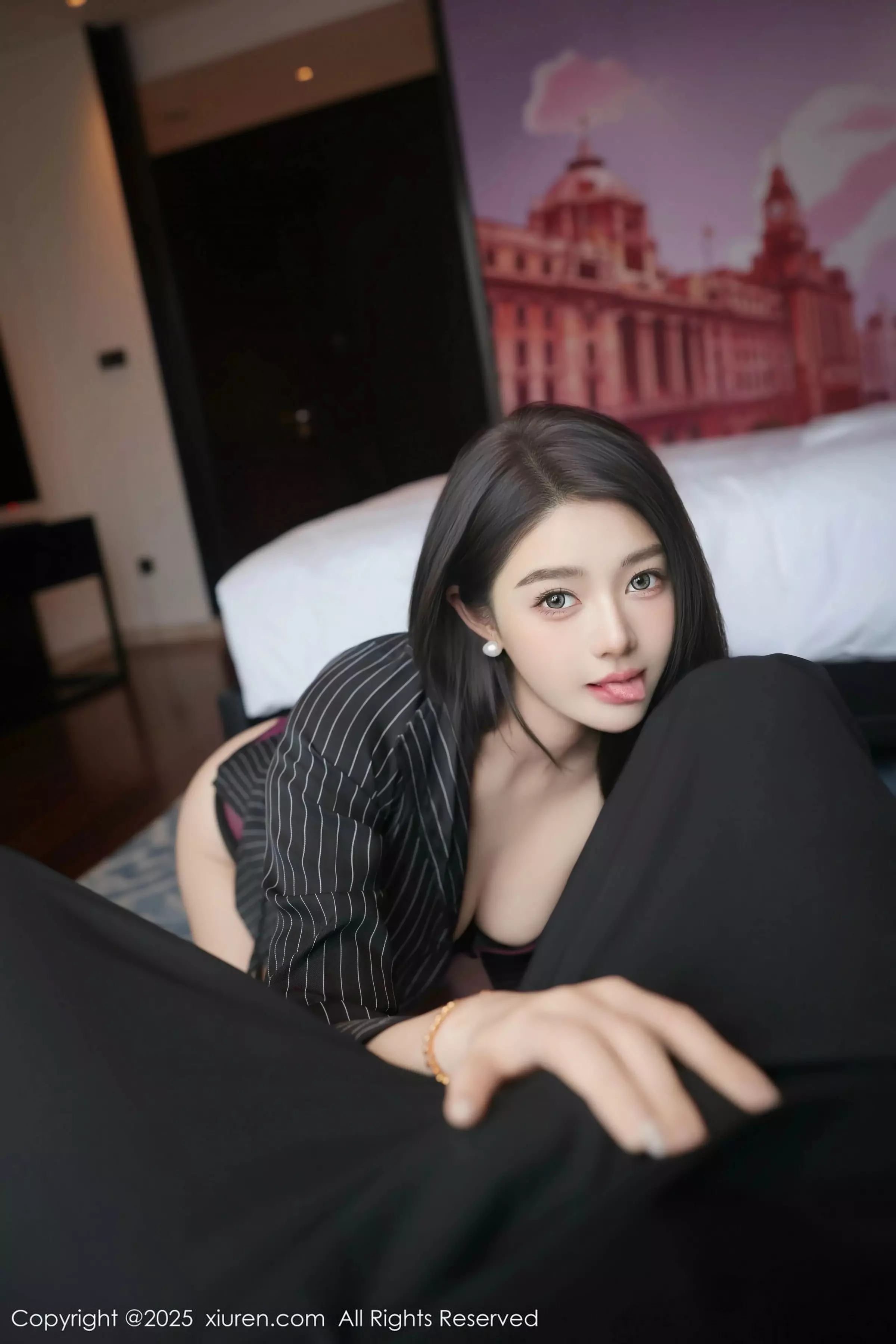 Candy糖糖性感紫色情趣服饰配紫丝吊袜秀丰腴身材绝美写真 第 44 张