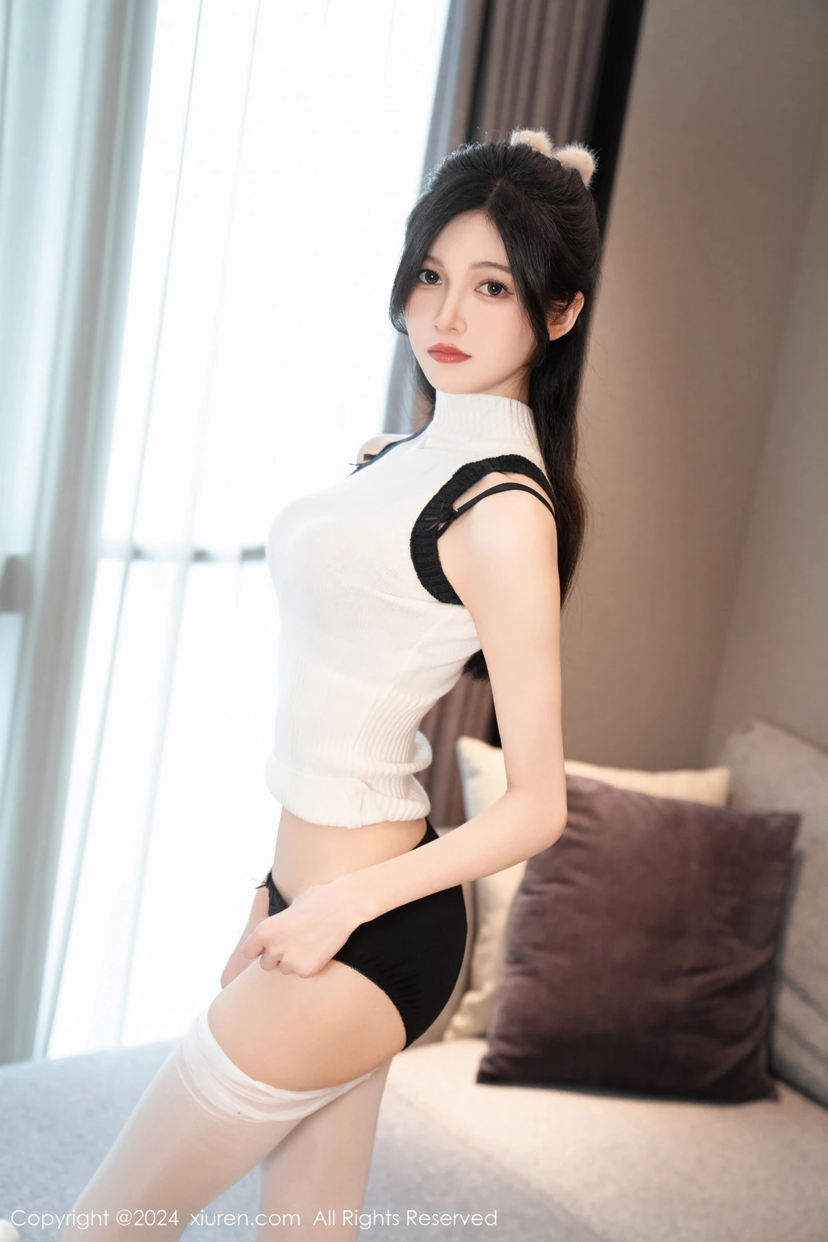 程程程性感白色针织套装露黑色内衣配白丝袜秀美腿绝美写真 第 25 张