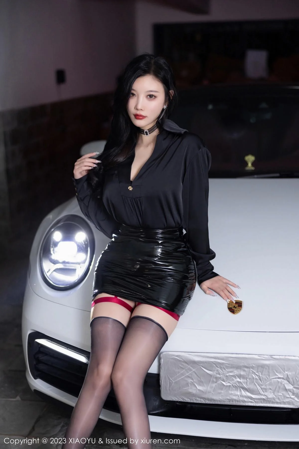 杨晨晨Yome豪车主题黑色蕾丝情趣服饰秀丰腴身材绝美写真 第 34 张