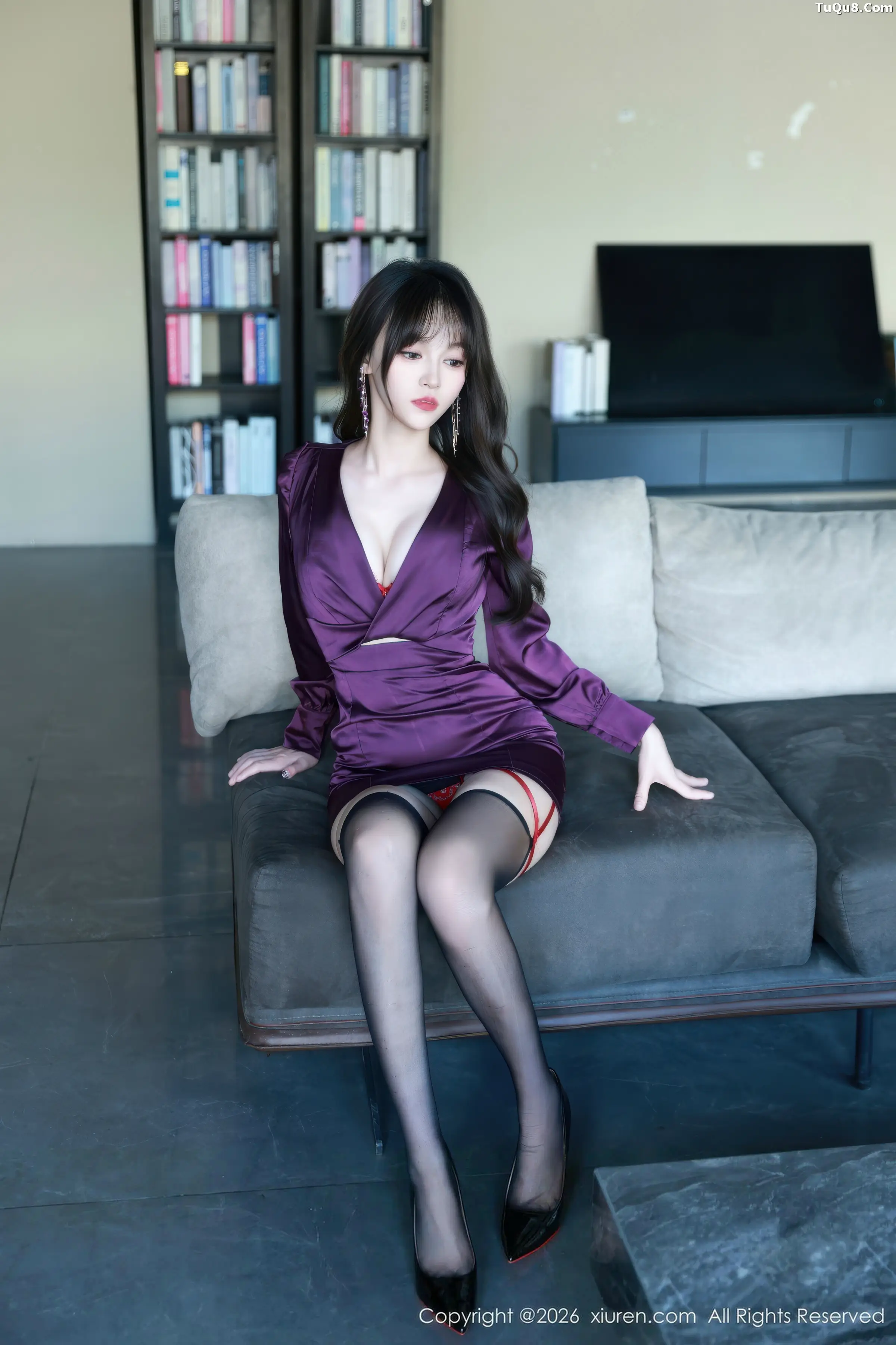 糯咪性感红色蕾丝情趣内衣配黑丝吊袜秀惹火身材绝美写真 第 15 张