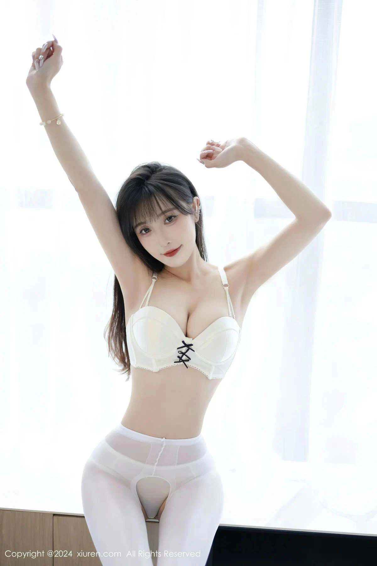 林星阑性感花色旗袍露白色内衣配开档白丝秀美腿绝美写真 第 55 张