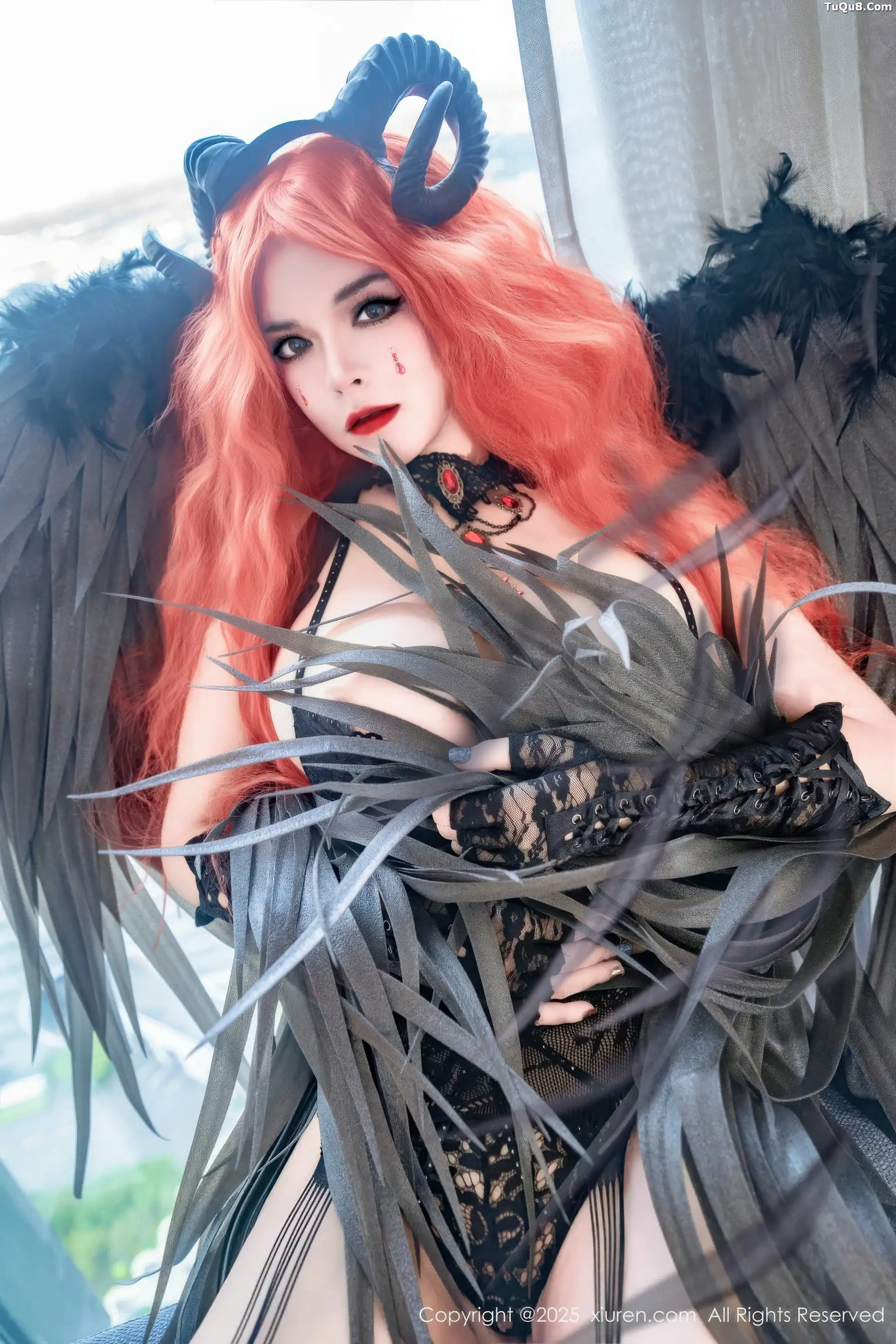 伊丽莎有点白性感黑色蕾丝内衣配黑丝吊袜秀惹火身材绝美写真 第 59 张