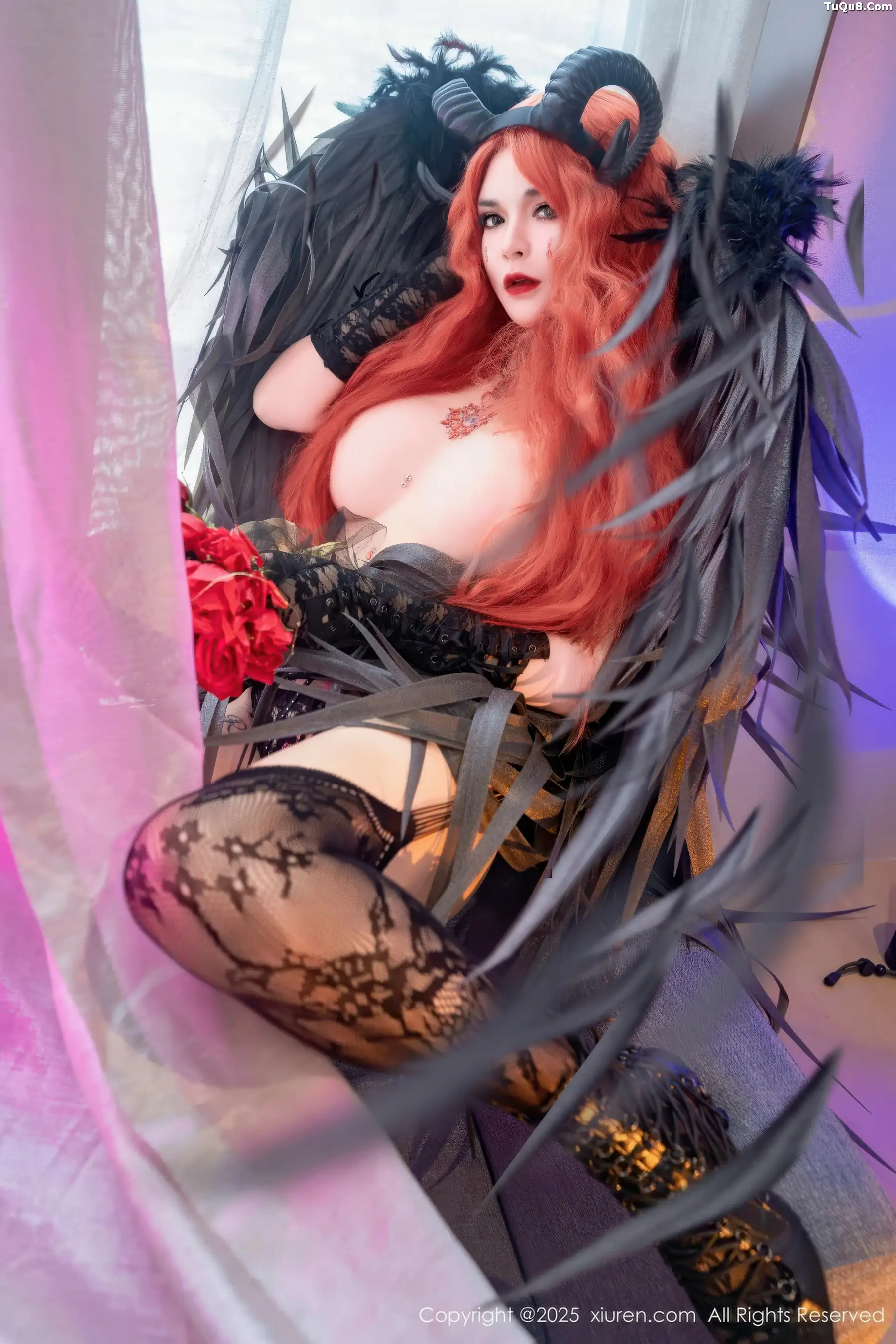 伊丽莎有点白性感黑色蕾丝内衣配黑丝吊袜秀惹火身材绝美写真 第 72 张