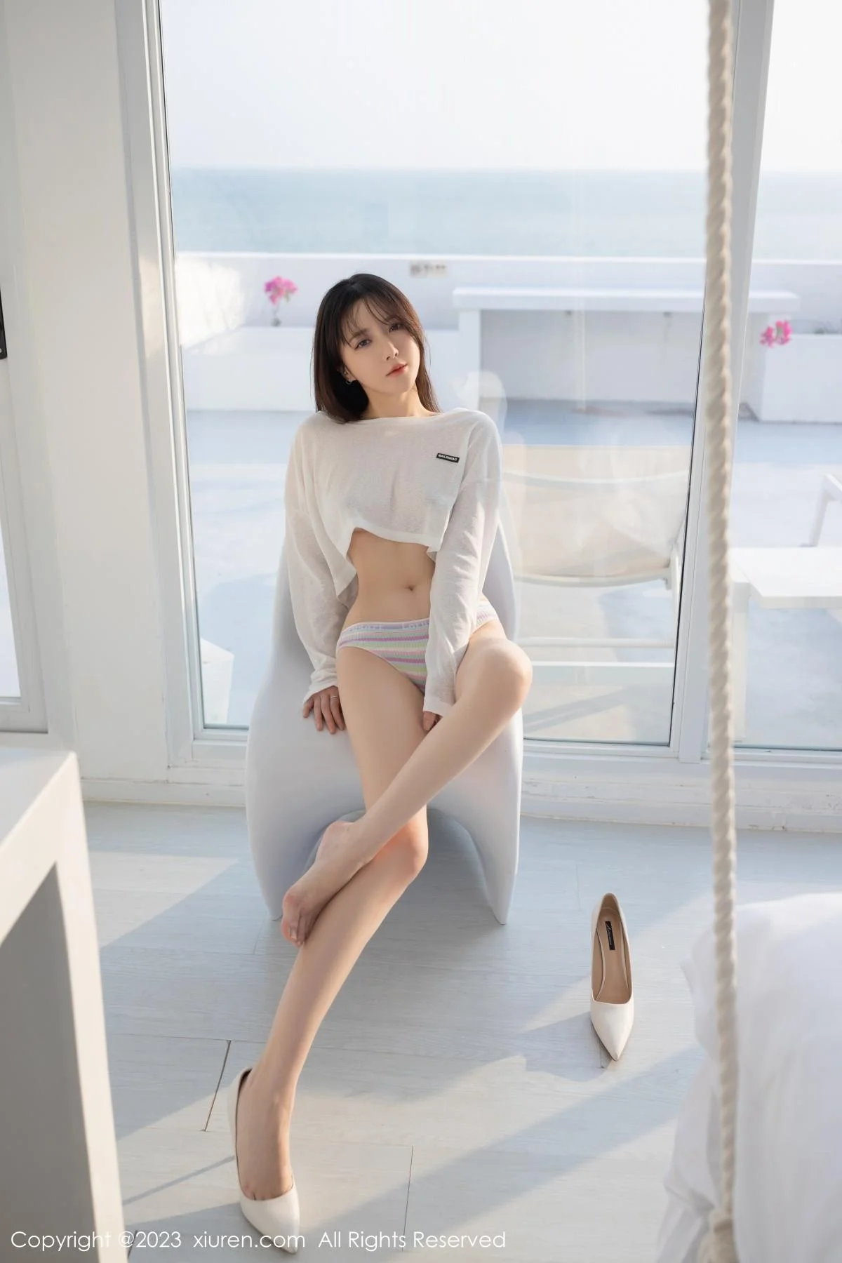 鱼子酱Fish珠三角旅拍性感白色薄透衣秀完美身材绝美写真 第 9 张