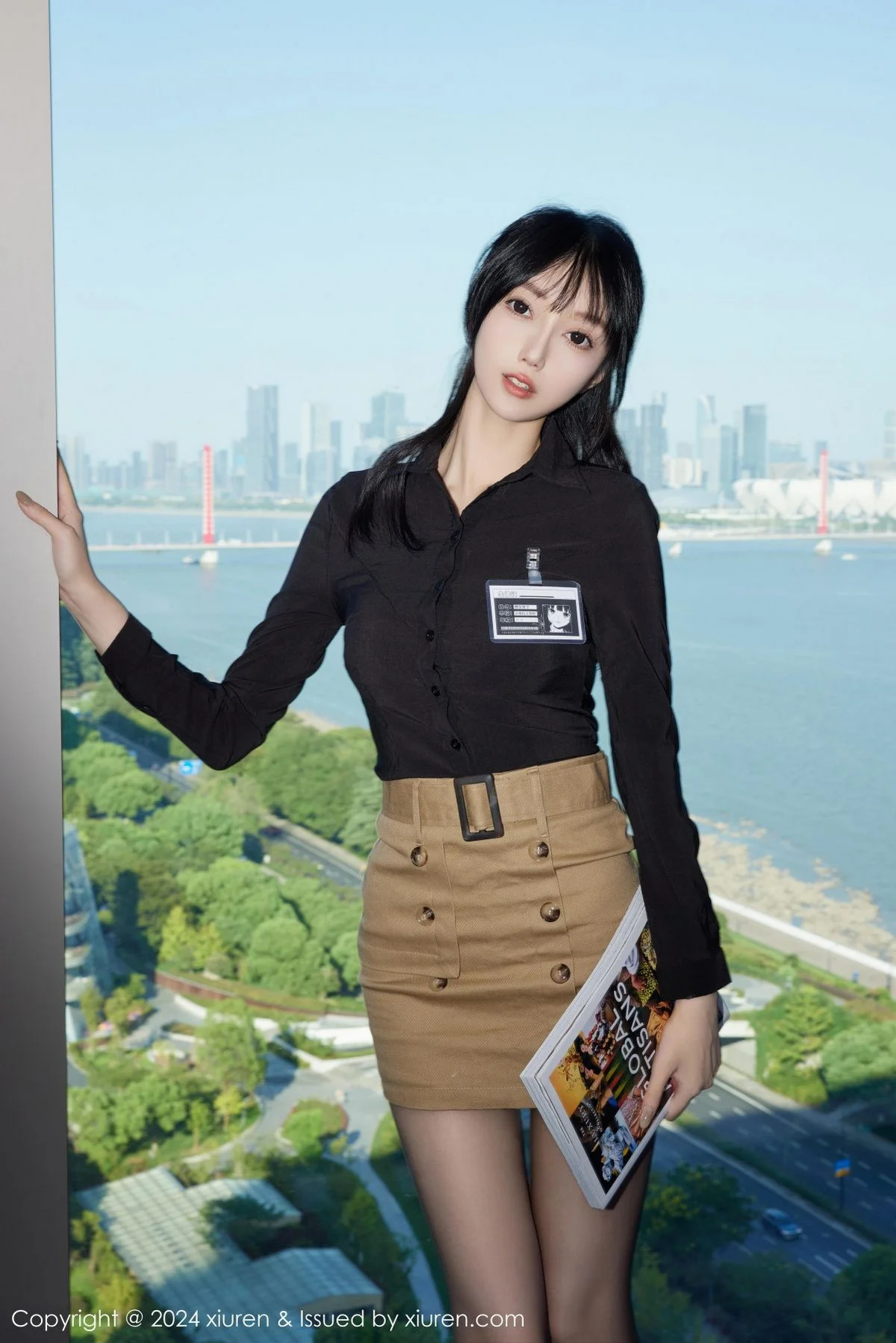 玥儿玥er性感黑色情趣服饰配开档黑丝秀曼妙身姿绝美写真 第 4 张
