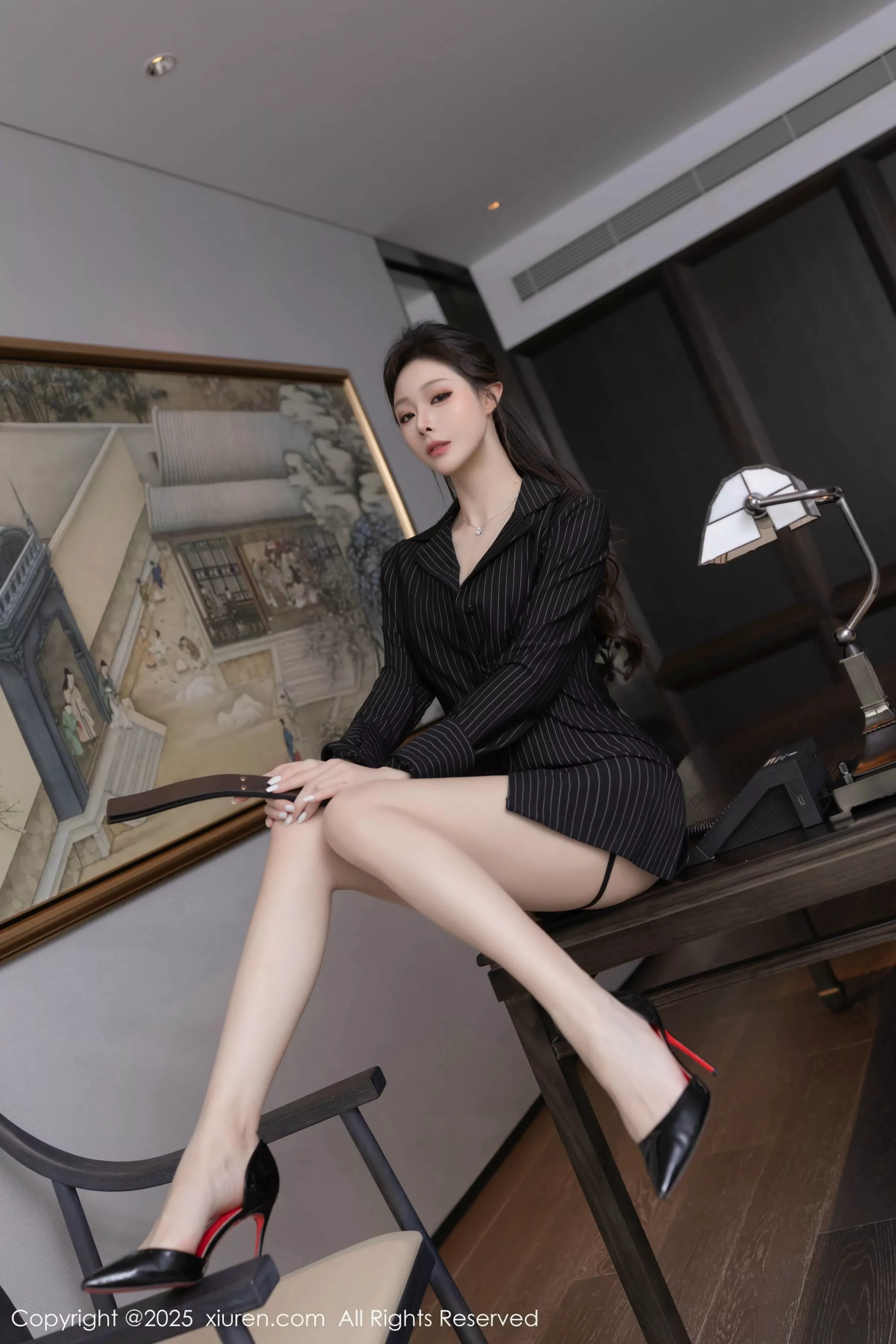 小逗逗性感黑色衬衫露黑色薄纱情趣服饰秀曼妙身姿绝美写真 第 12 张