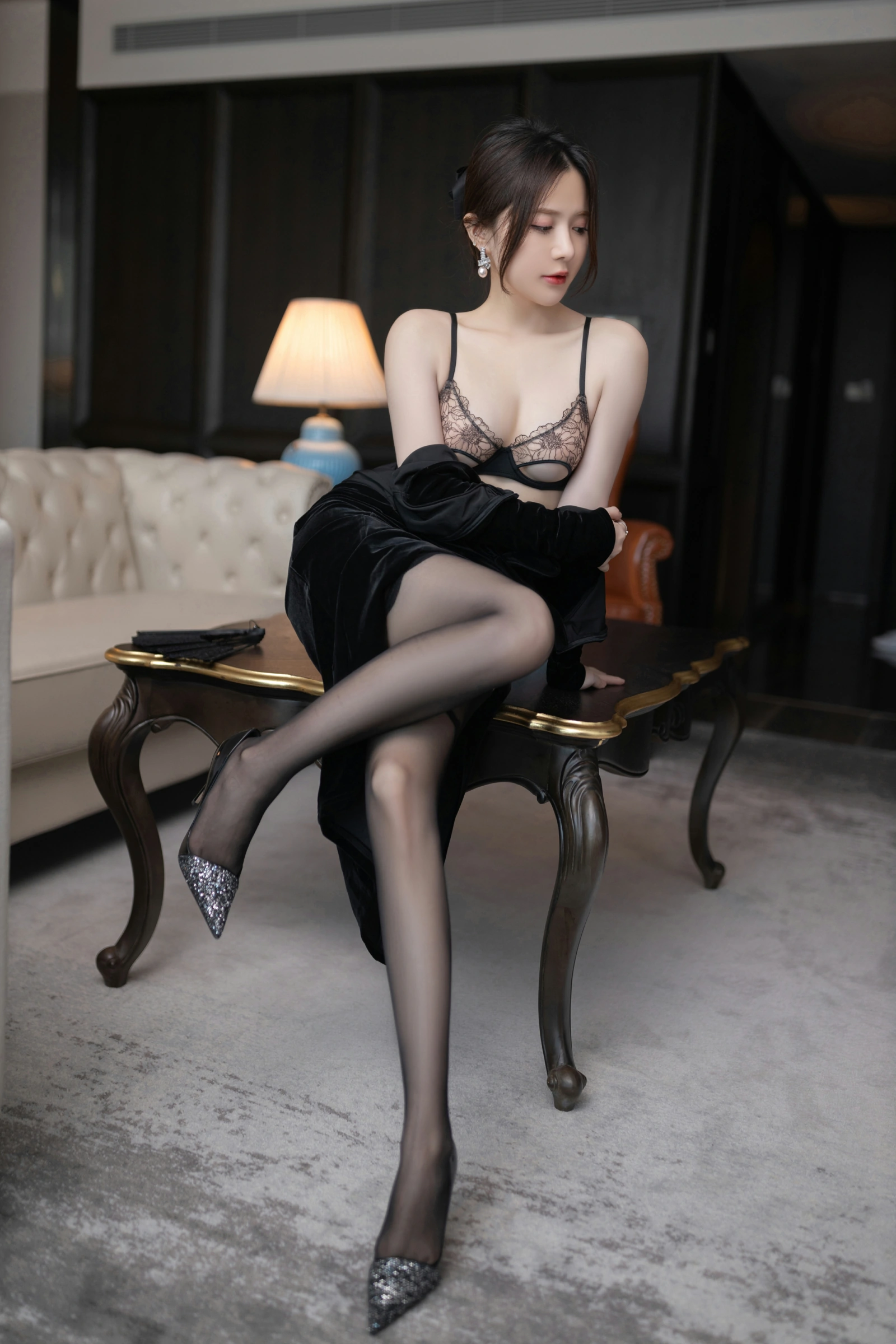 [秀人付费] 鱼子酱Fish 诱人私拍福利 山有木兮 第 122 张