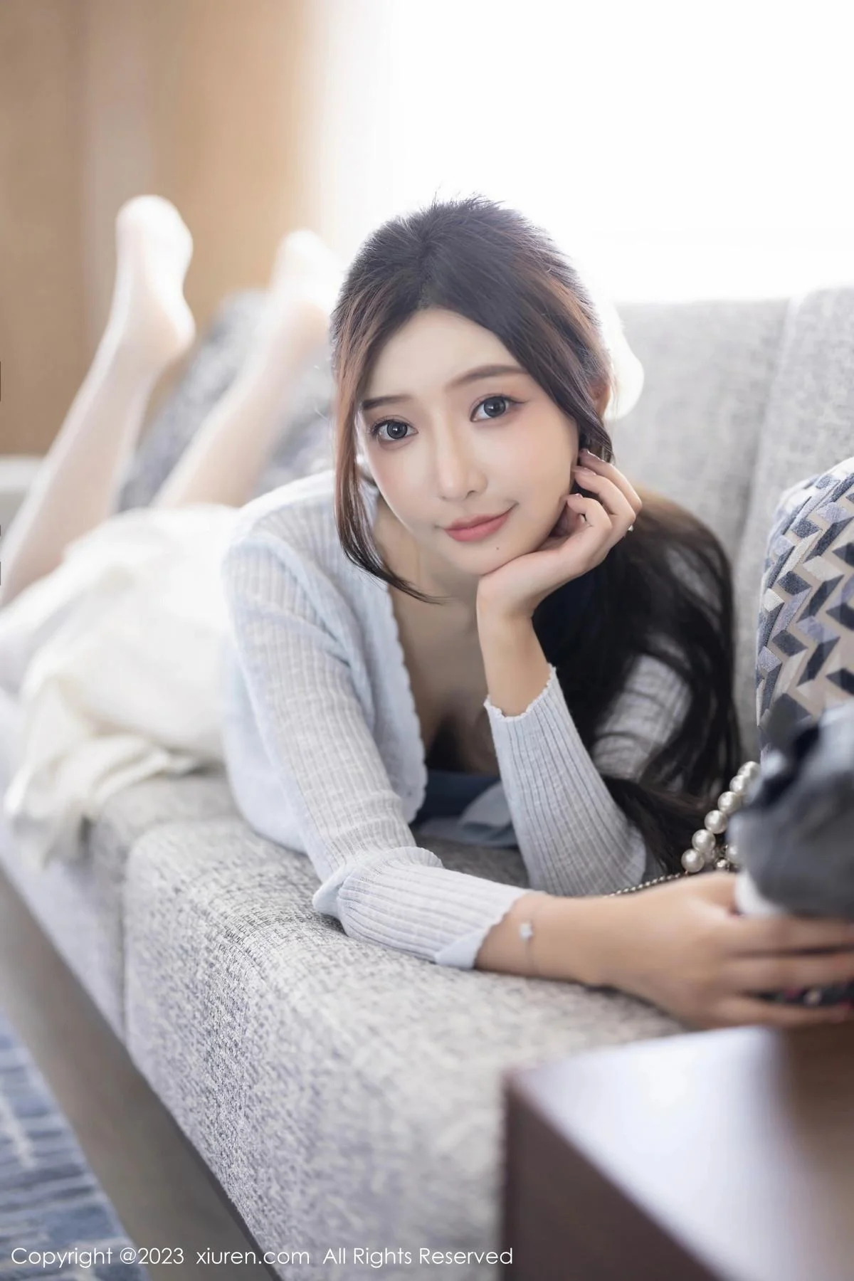 王馨瑶yanni性感浅色服饰配短裙露白丝吊袜秀美腿绝美写真 第 57 张