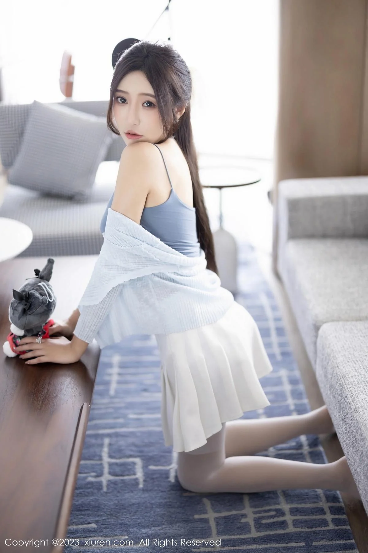 王馨瑶yanni性感浅色服饰配短裙露白丝吊袜秀美腿绝美写真 第 60 张