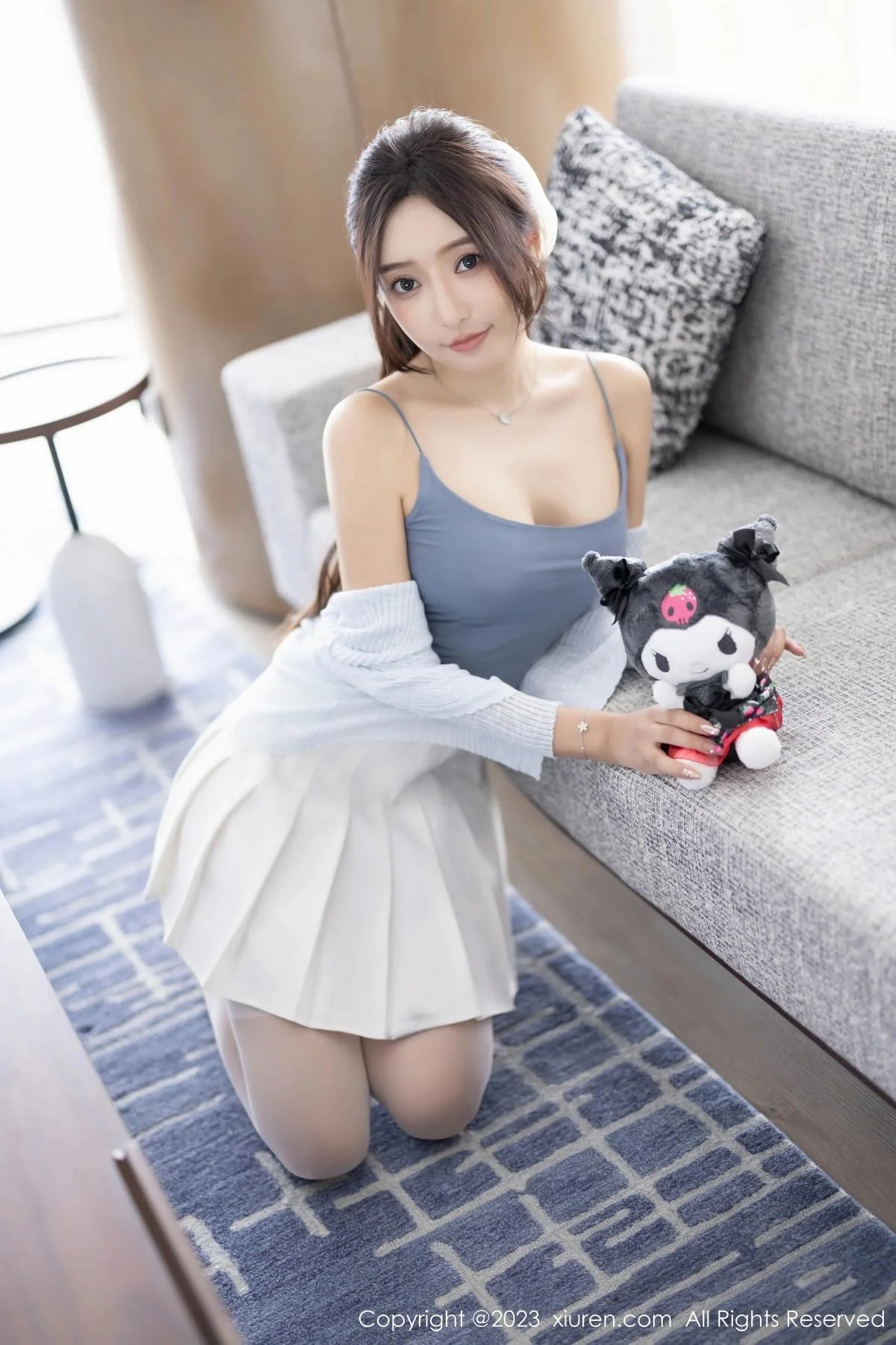 王馨瑶yanni性感浅色服饰配短裙露白丝吊袜秀美腿绝美写真 第 61 张