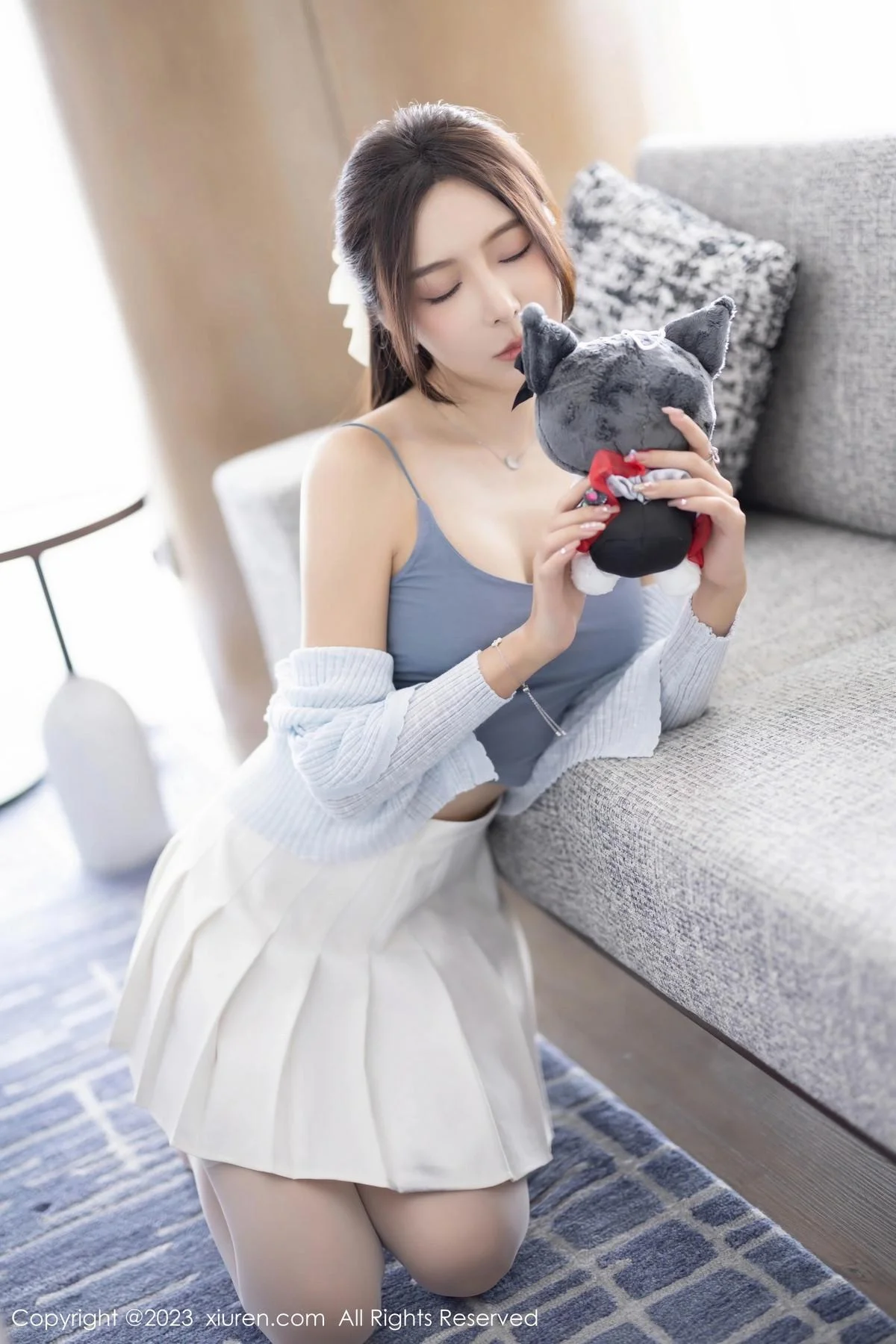 王馨瑶yanni性感浅色服饰配短裙露白丝吊袜秀美腿绝美写真 第 62 张