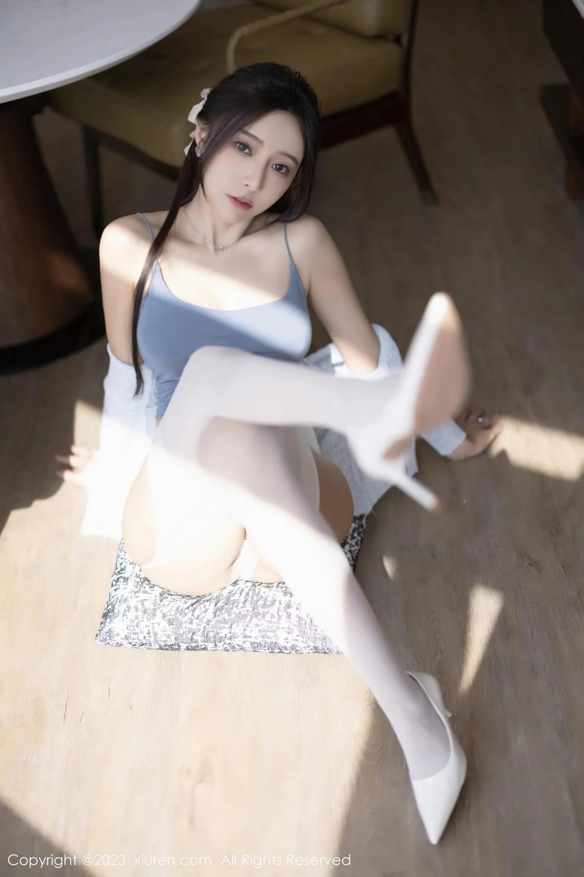 王馨瑶yanni性感浅色服饰配短裙露白丝吊袜秀美腿绝美写真 第 75 张