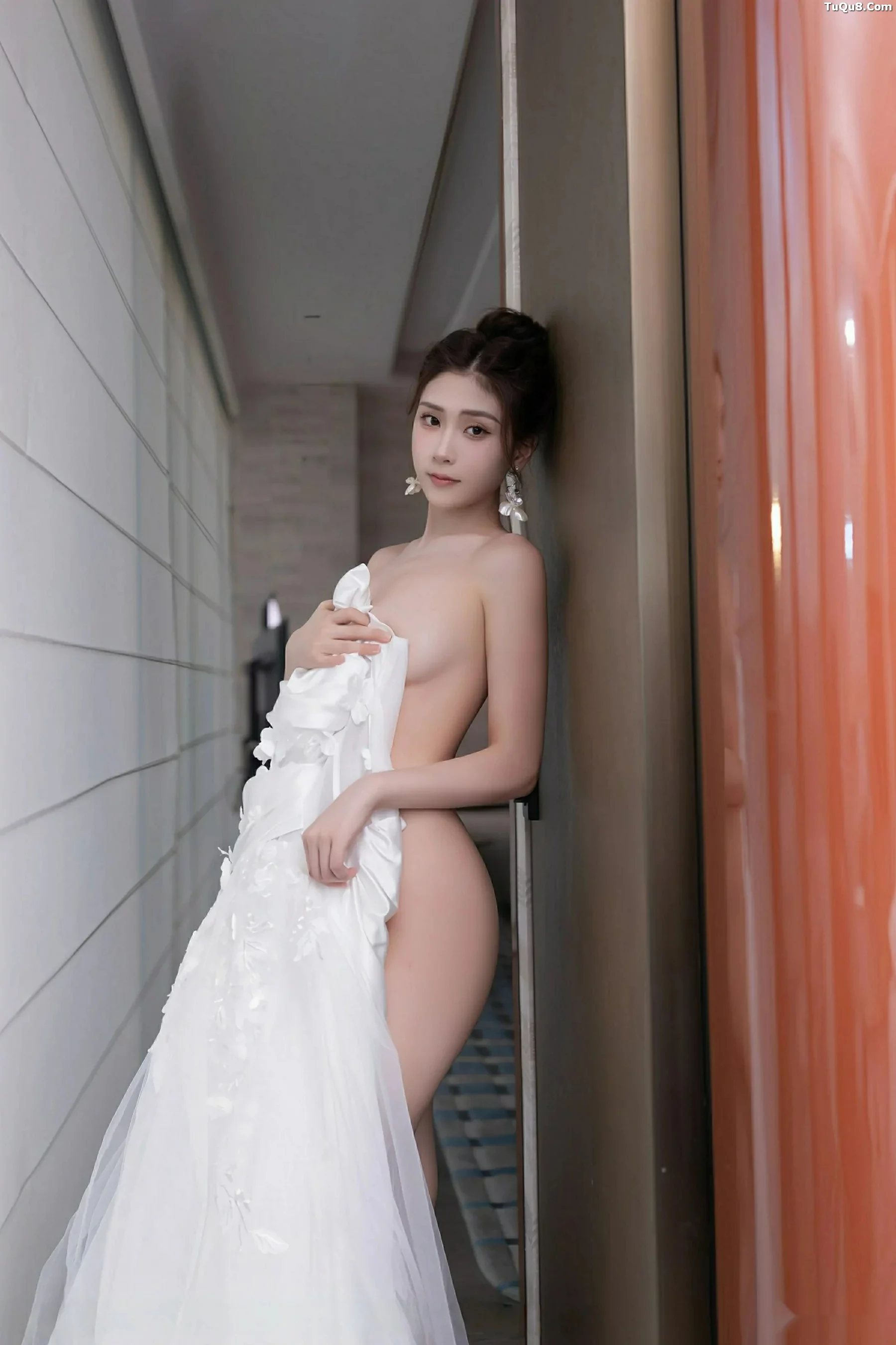 刘婷婷性感白色婚纱露白色内衣配超薄肉丝秀美腿绝美写真 第 108 张