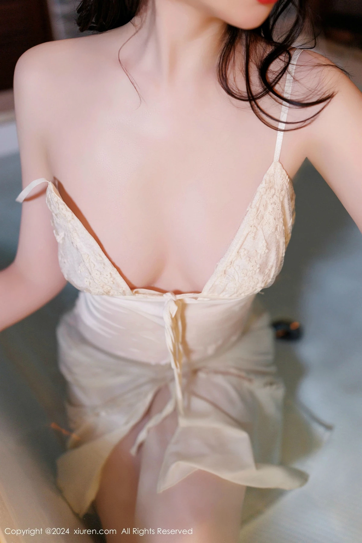 梦心玥性感白色连衣裙露白色内衣秀高挑曼妙身姿绝美写真 第 34 张