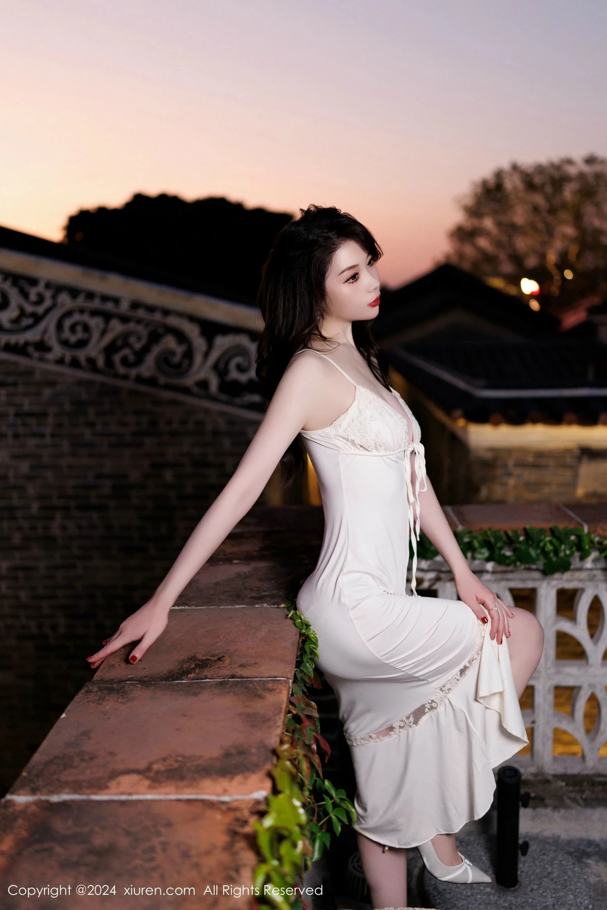 梦心玥性感白色连衣裙露白色内衣秀高挑曼妙身姿绝美写真 第 6 张