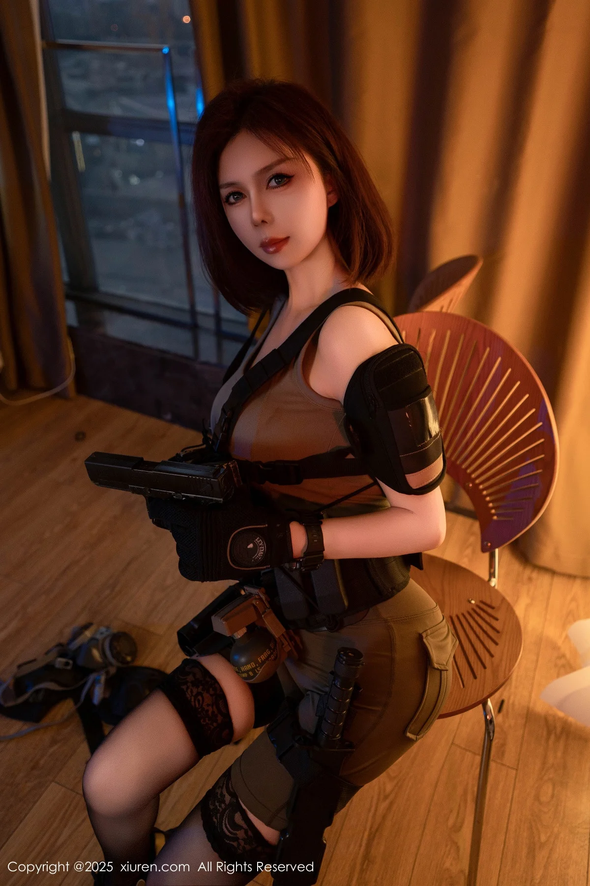 白芷yy性感美女战士装扮黑色内衣配黑丝袜秀曼妙身姿绝美写真 第 11 张