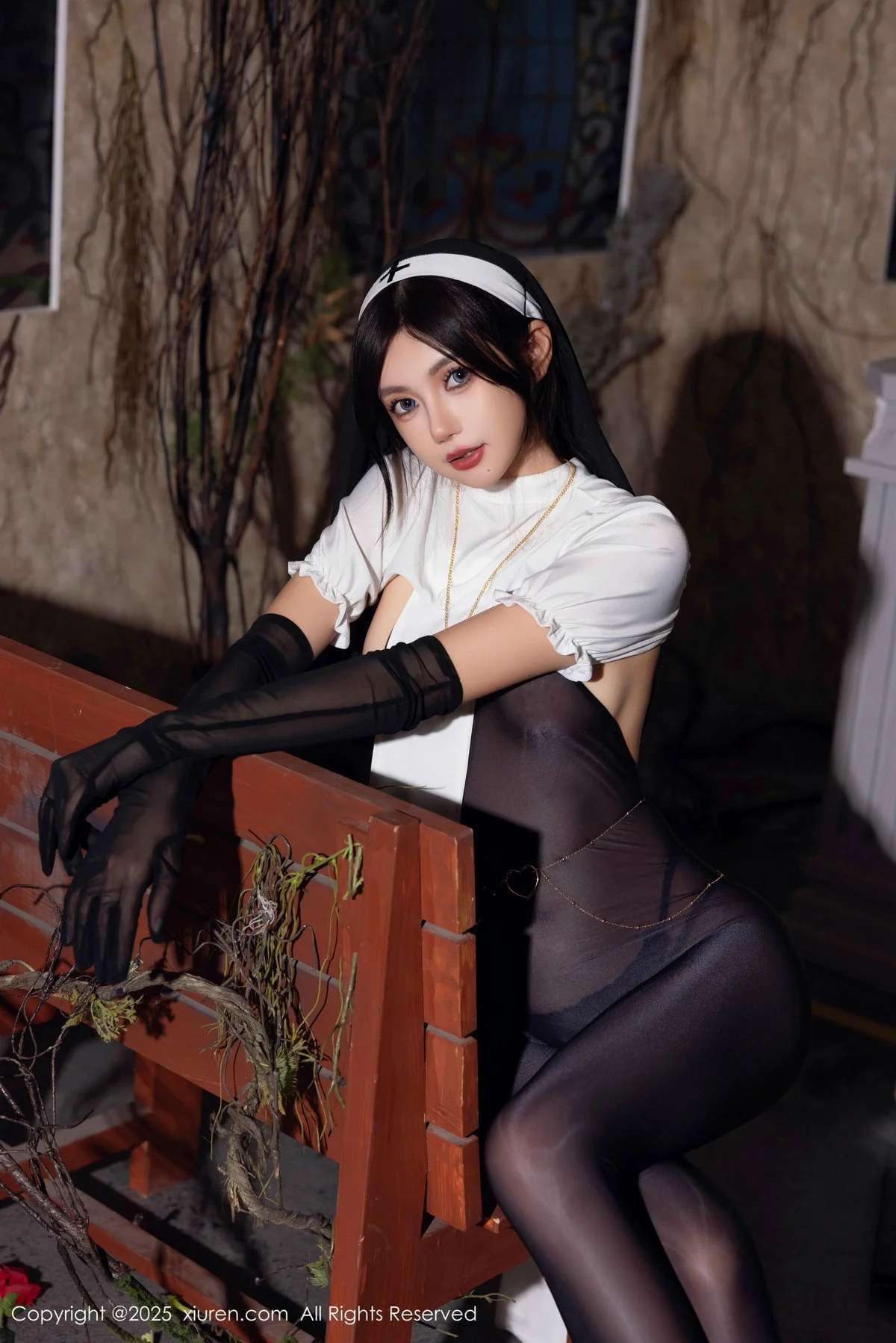 绮里嘉ula性感修女服饰配超薄连体黑丝秀完美身材绝美写真 第 11 张