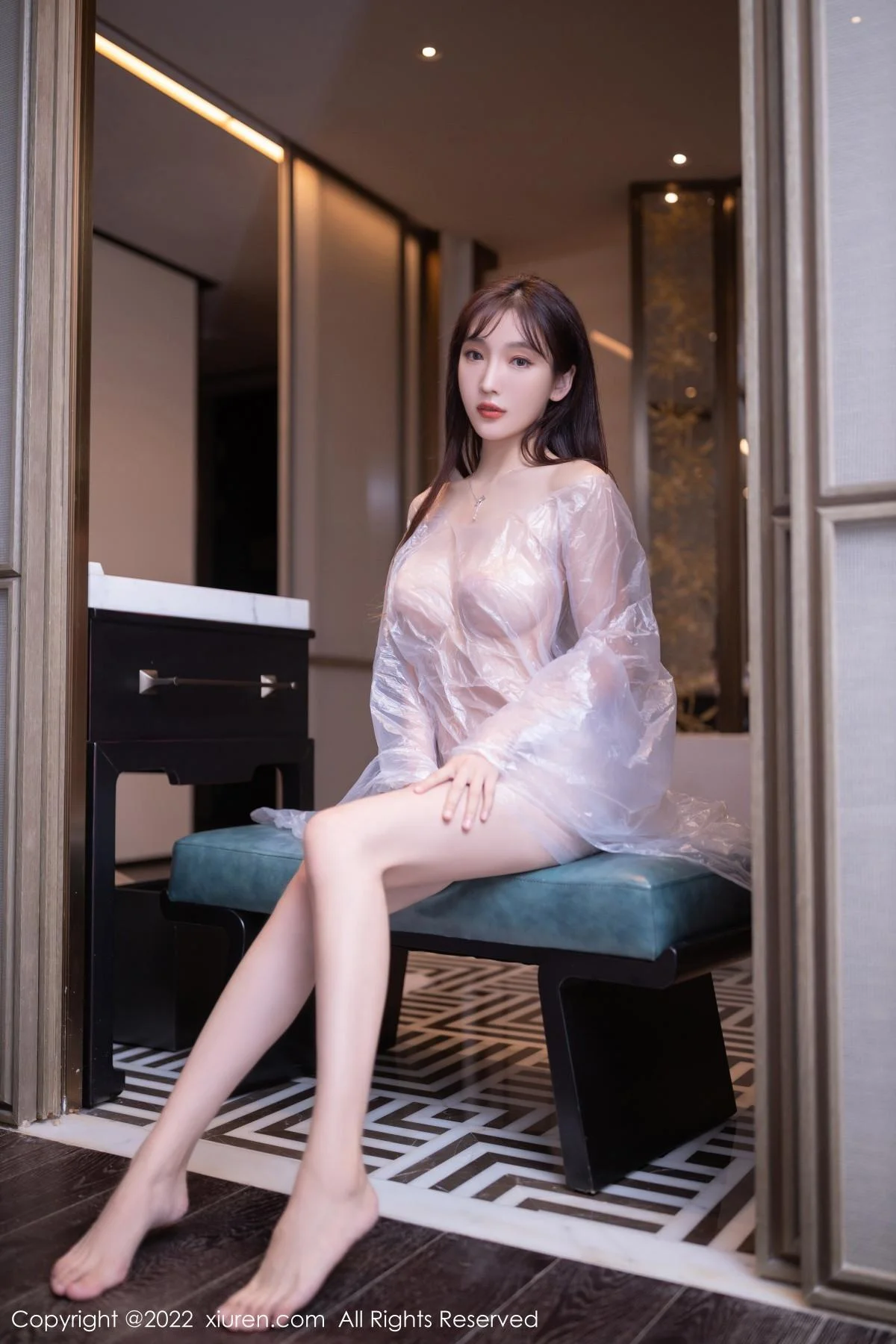 陆萱萱北京旅拍染发主题白色薄透胶衣秀火辣身材绝美写真 第 50 张
