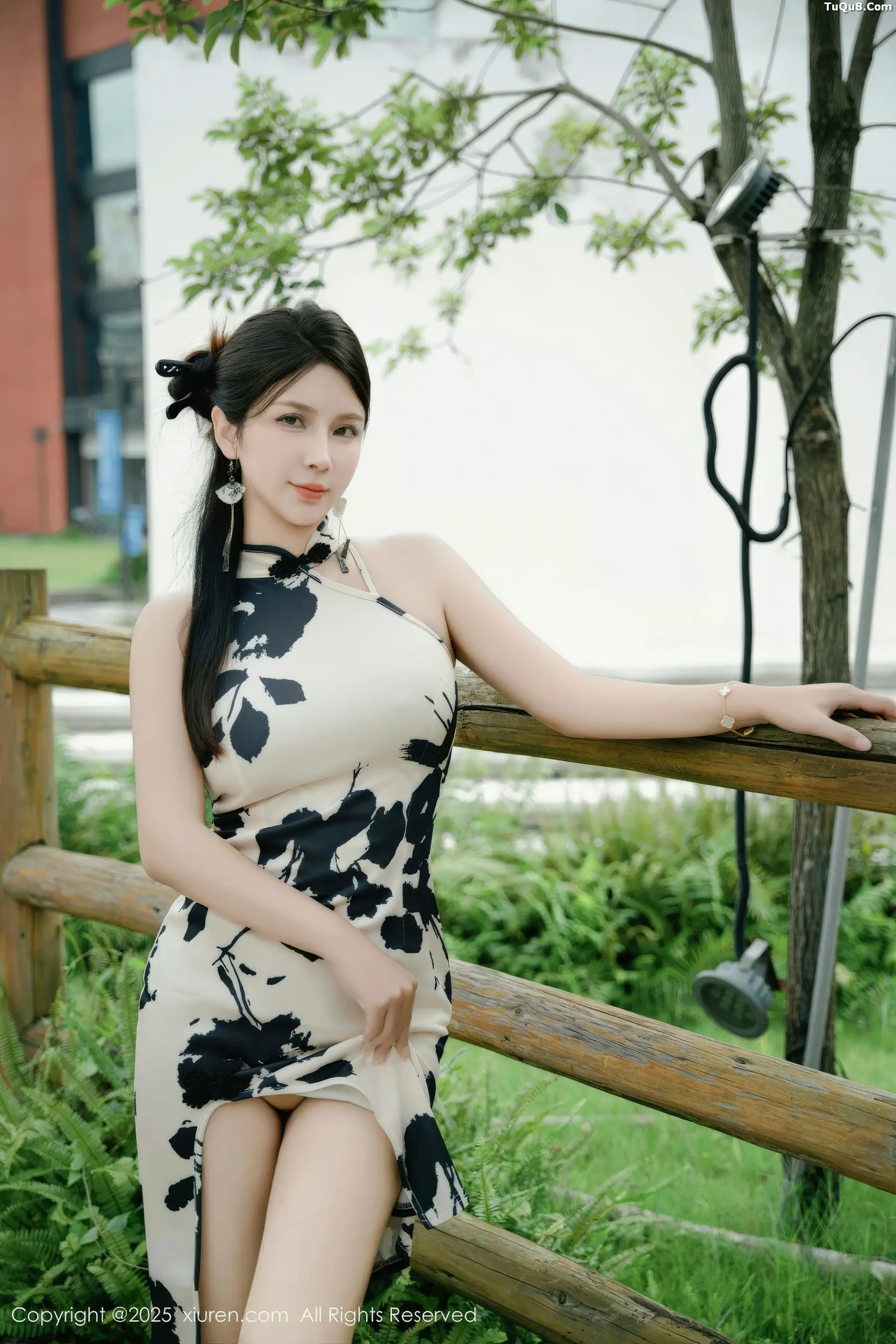 小蛮妖Yummy性感白色旗袍露白色内衣秀完美身材绝美写真 第 6 张