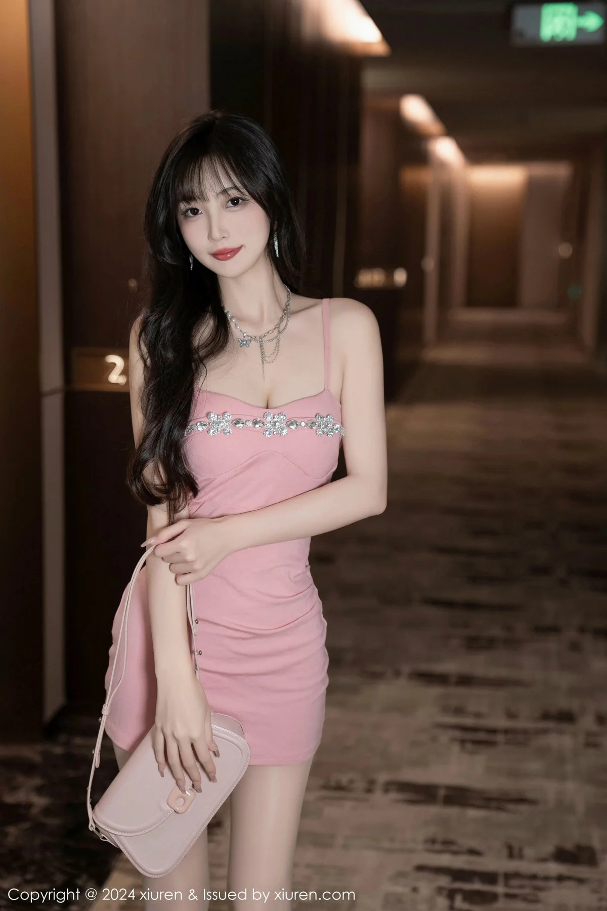 林星阑性感粉色吊带裙+兔子装情趣内衣秀曼妙身姿绝美写真 第 46 张
