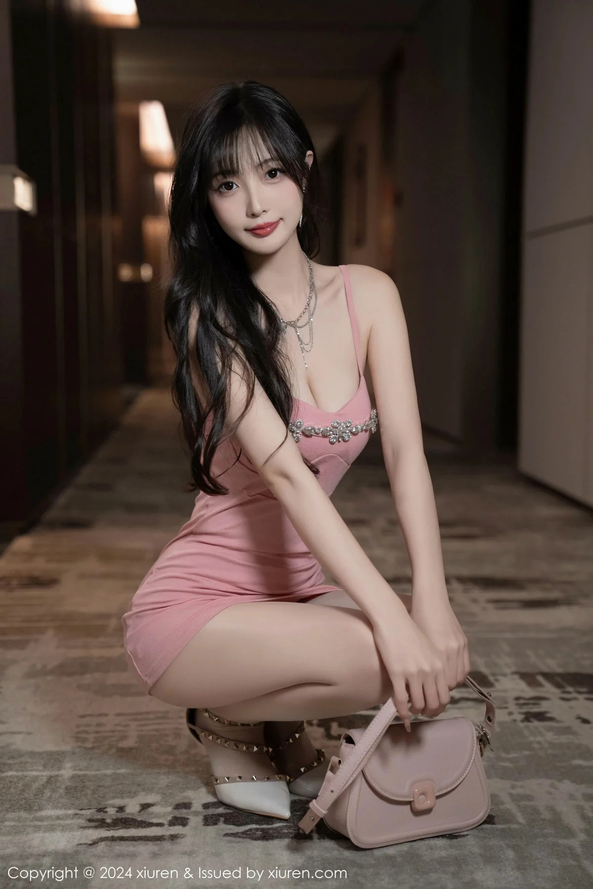 林星阑性感粉色吊带裙+兔子装情趣内衣秀曼妙身姿绝美写真 第 48 张