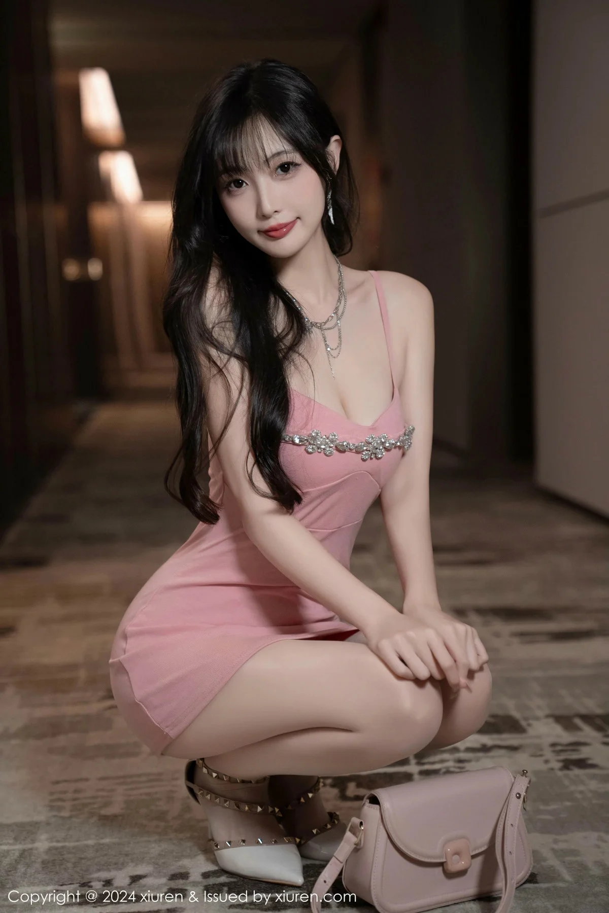 林星阑性感粉色吊带裙+兔子装情趣内衣秀曼妙身姿绝美写真 第 55 张