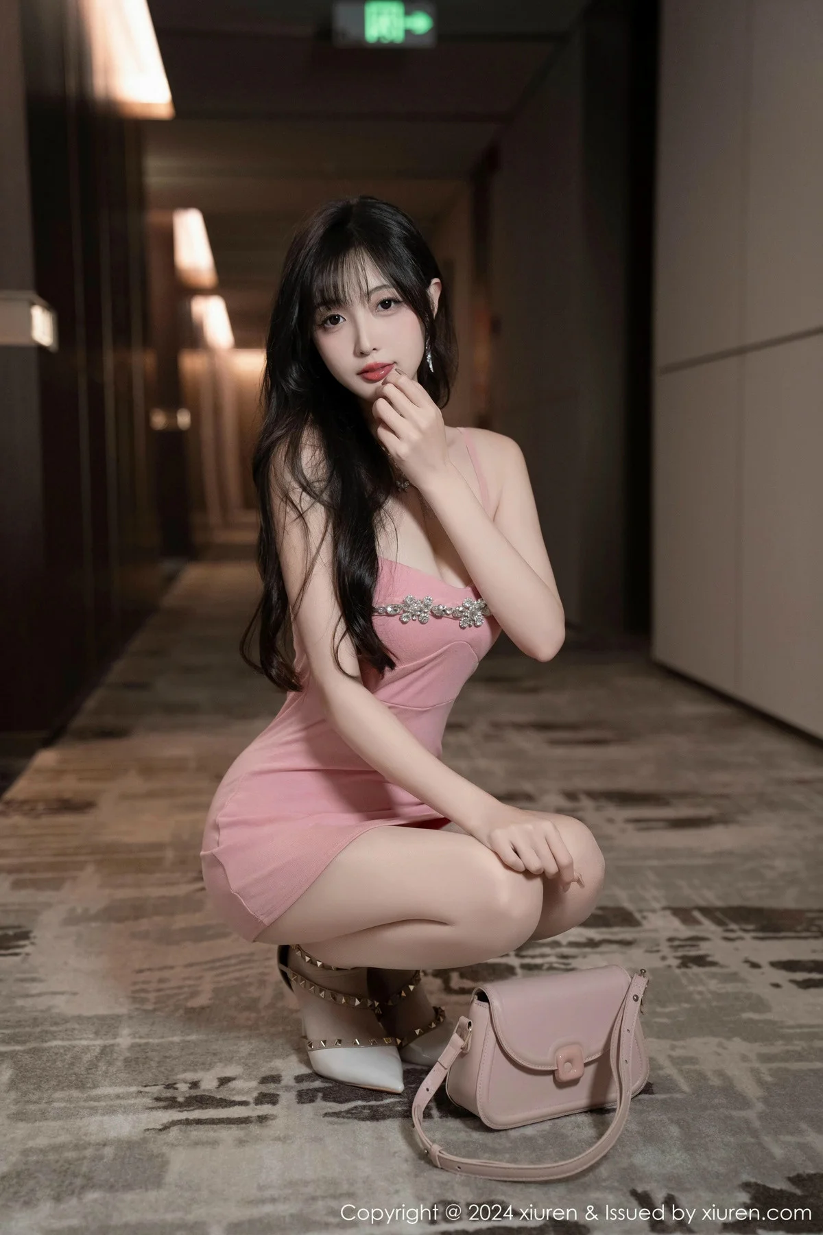 林星阑性感粉色吊带裙+兔子装情趣内衣秀曼妙身姿绝美写真 第 59 张