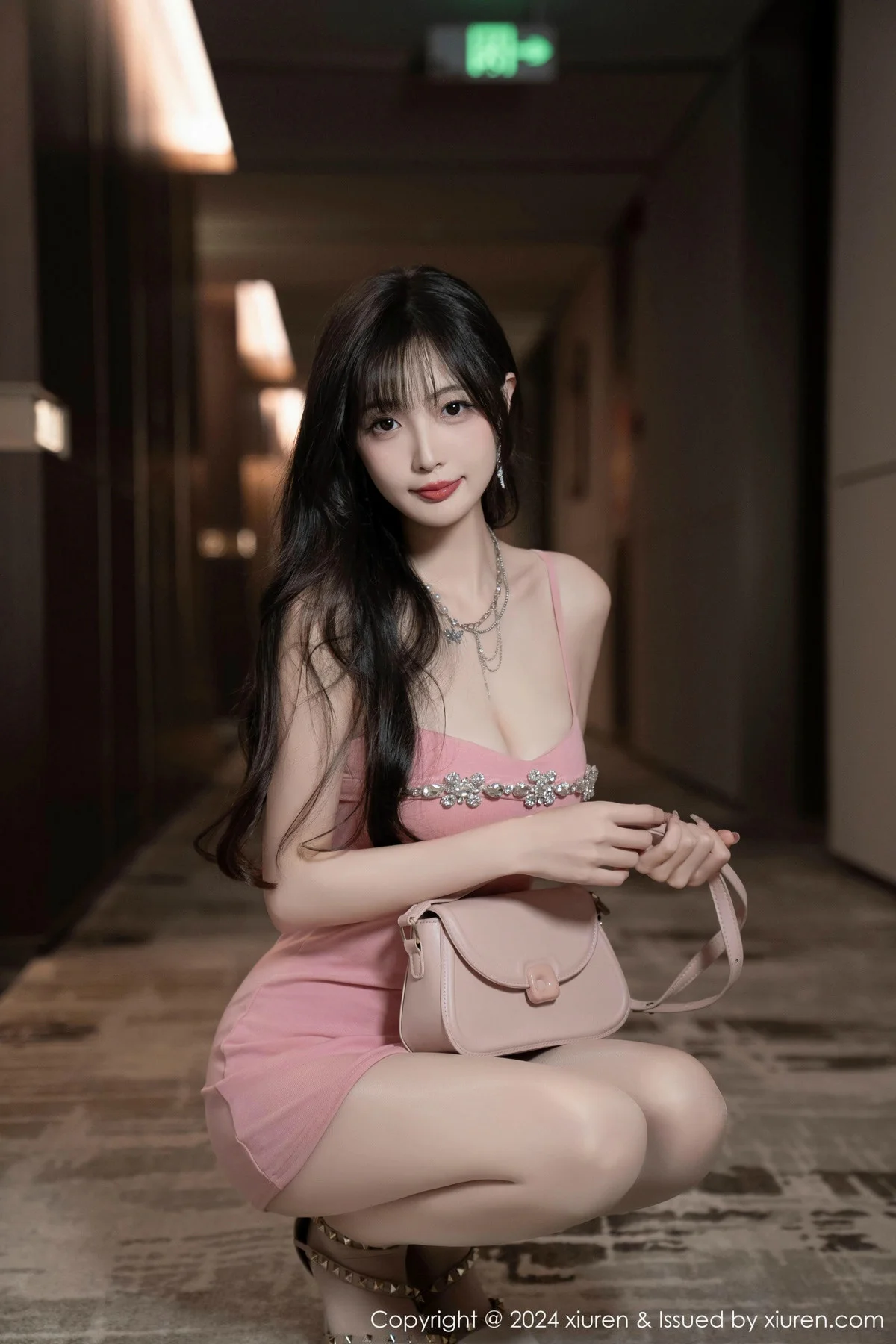 林星阑性感粉色吊带裙+兔子装情趣内衣秀曼妙身姿绝美写真 第 62 张