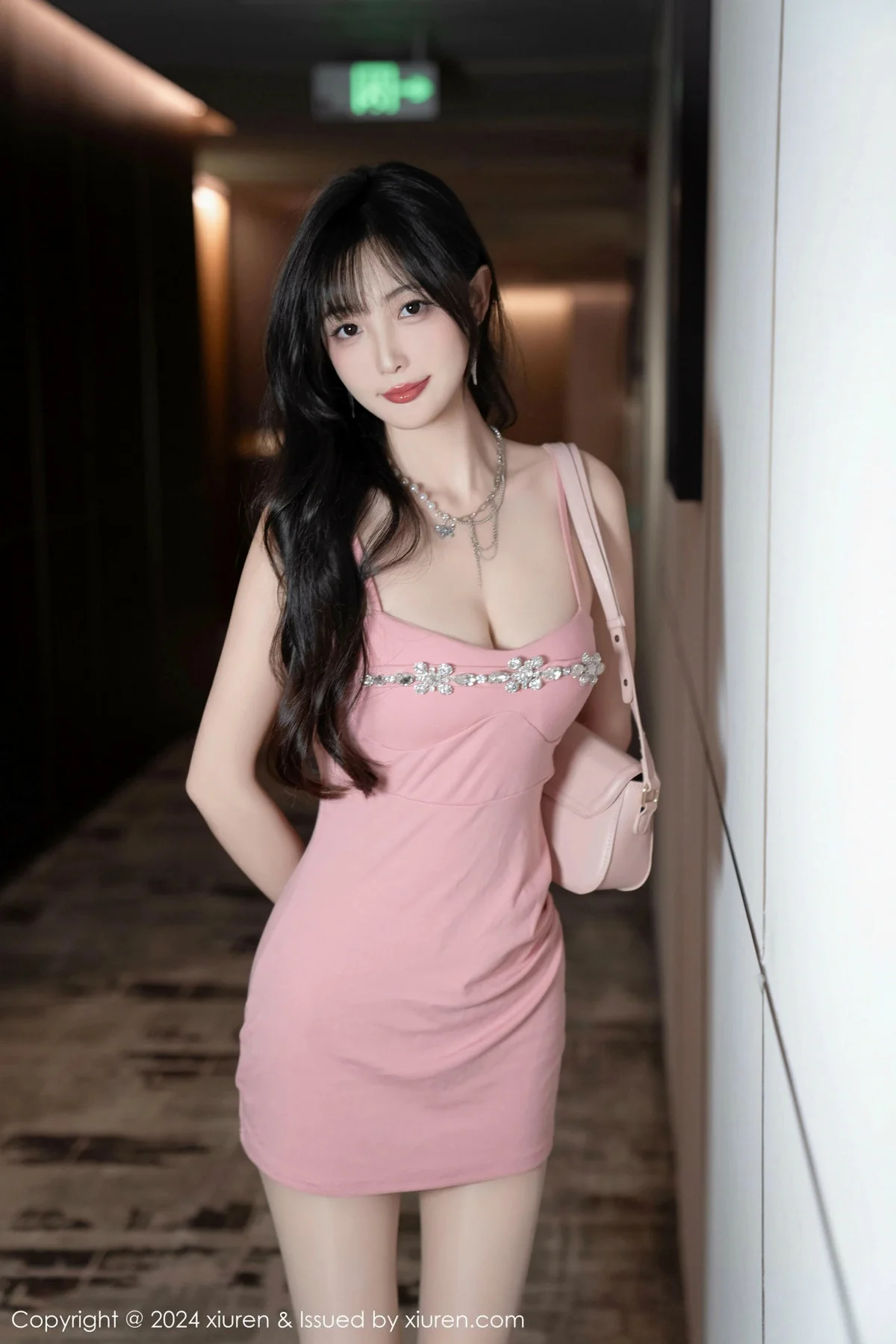 林星阑性感粉色吊带裙+兔子装情趣内衣秀曼妙身姿绝美写真 第 70 张