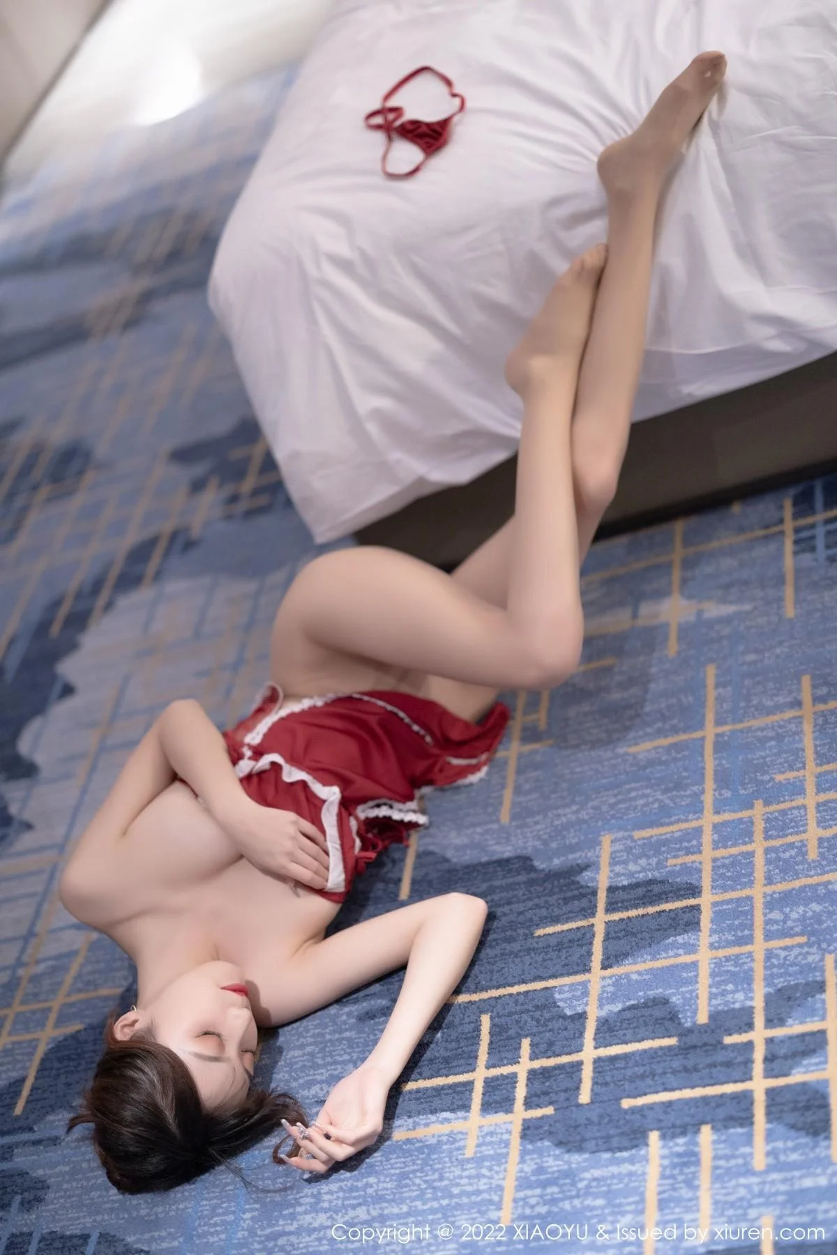 林星阑性感红色露肩服饰配无内肉丝秀完美身材绝美写真 第 153 张