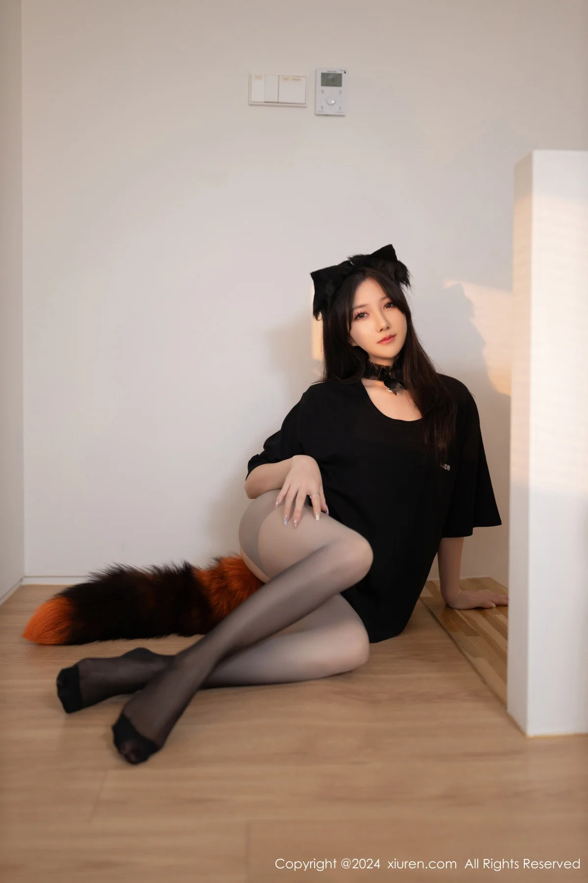 鱼子酱Fish性感狐狸装扮露超薄黑丝秀曼妙身姿撩人绝美写真 第 4 张